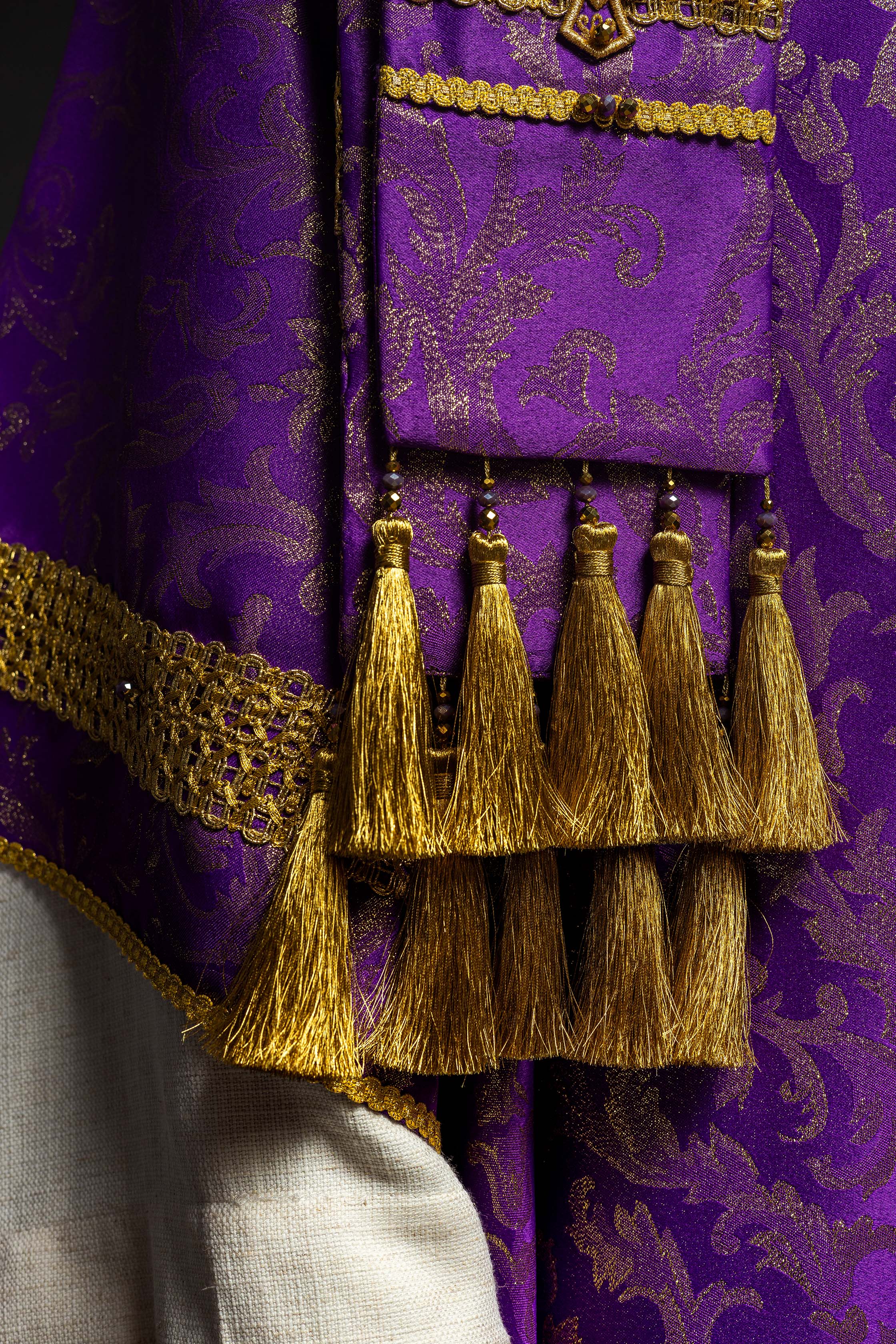 Ręcznie wykonany ornat z naturalnymi kamieniami Handmade 7010 Fioletowy - ORNATY.PL