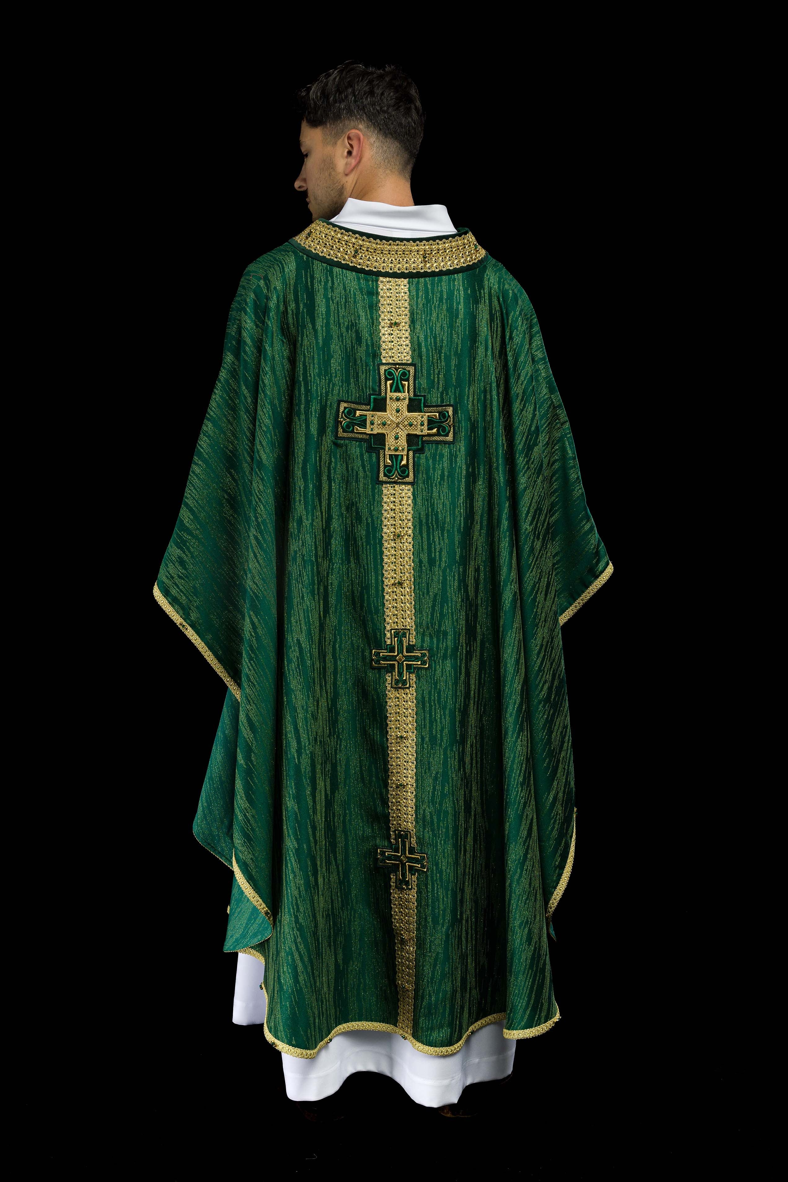 Casulla hecha a mano con piedras naturales Handmade 7015 color verde