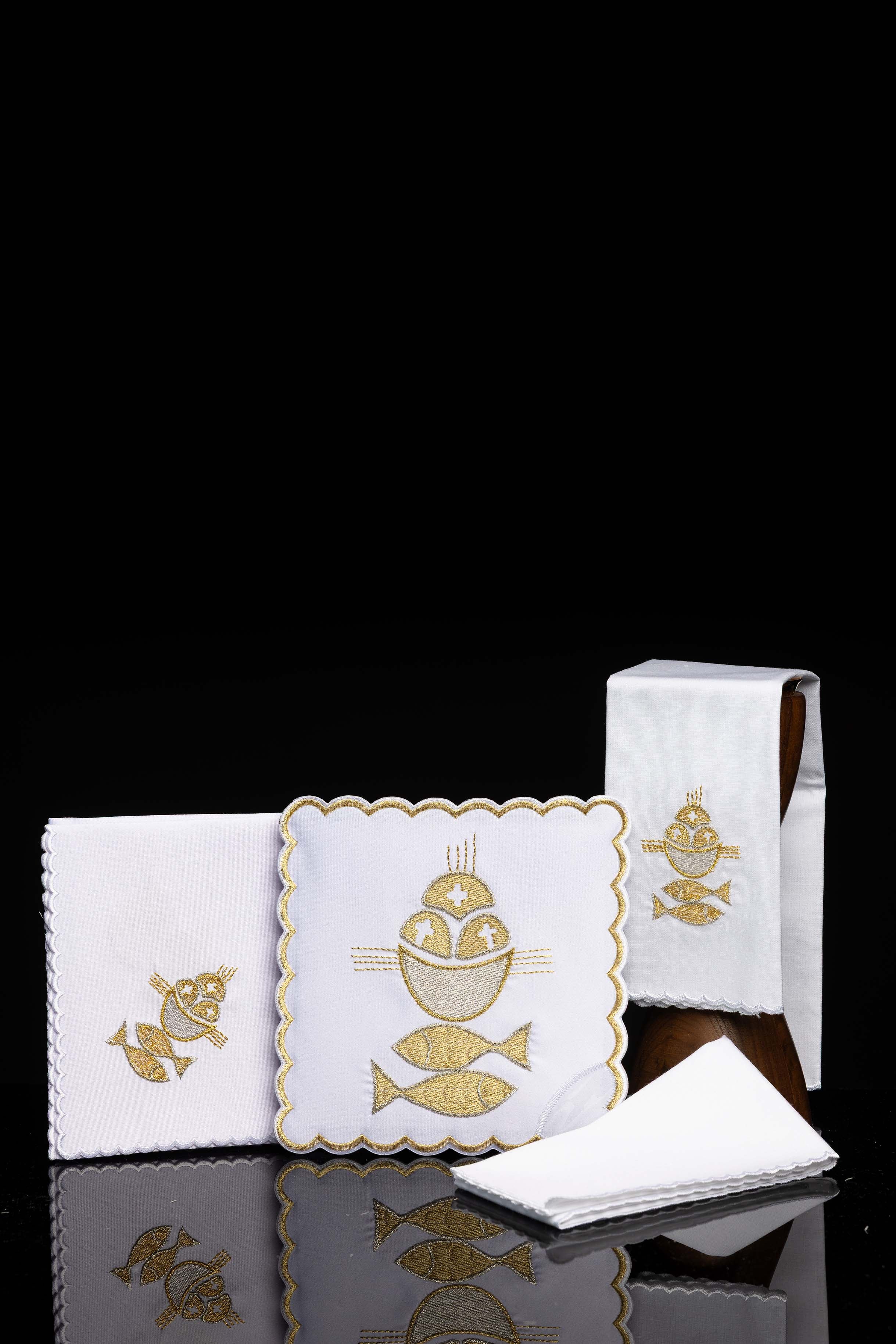 Juego de altar bordado Pez