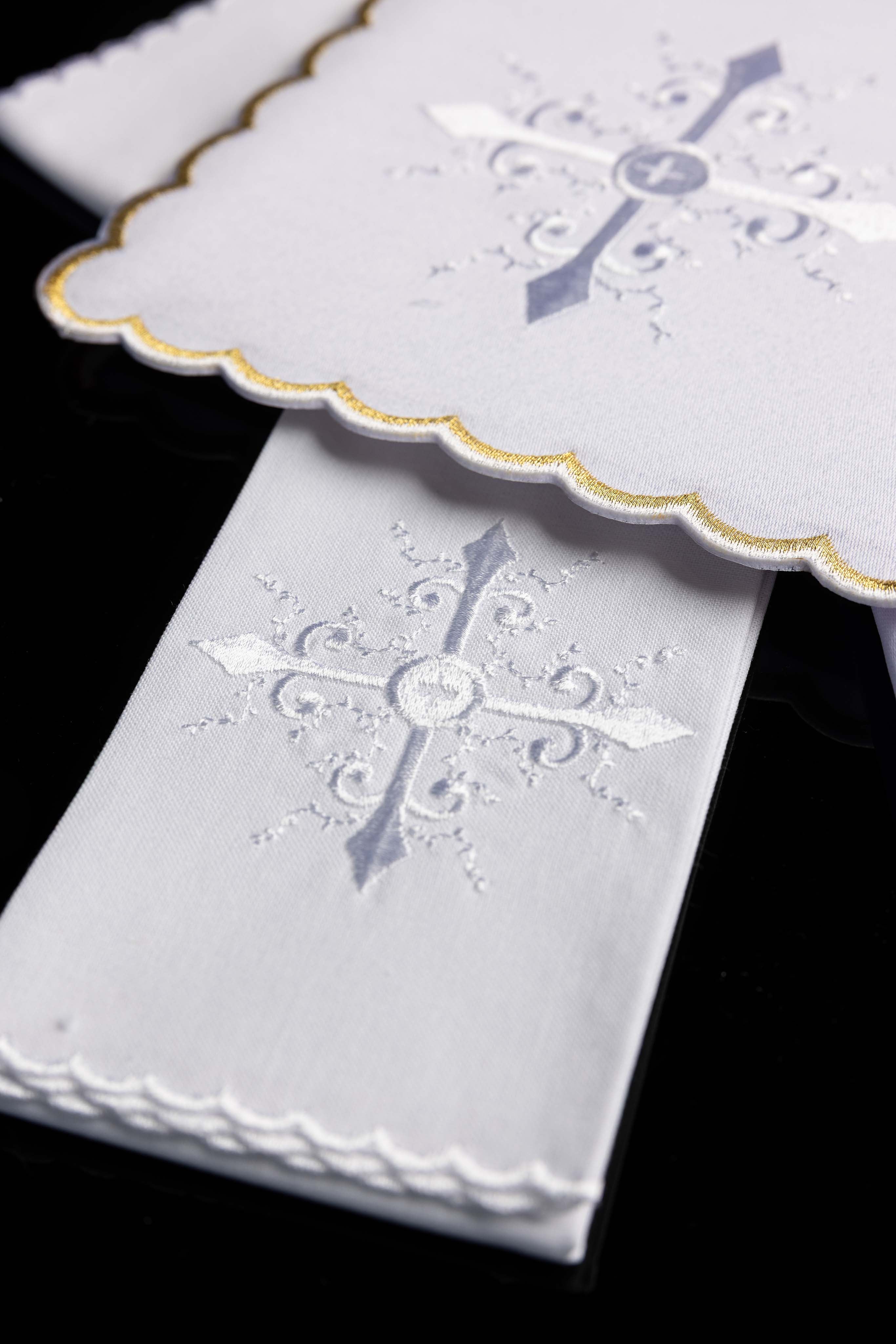 Juego de altar con bordado plata