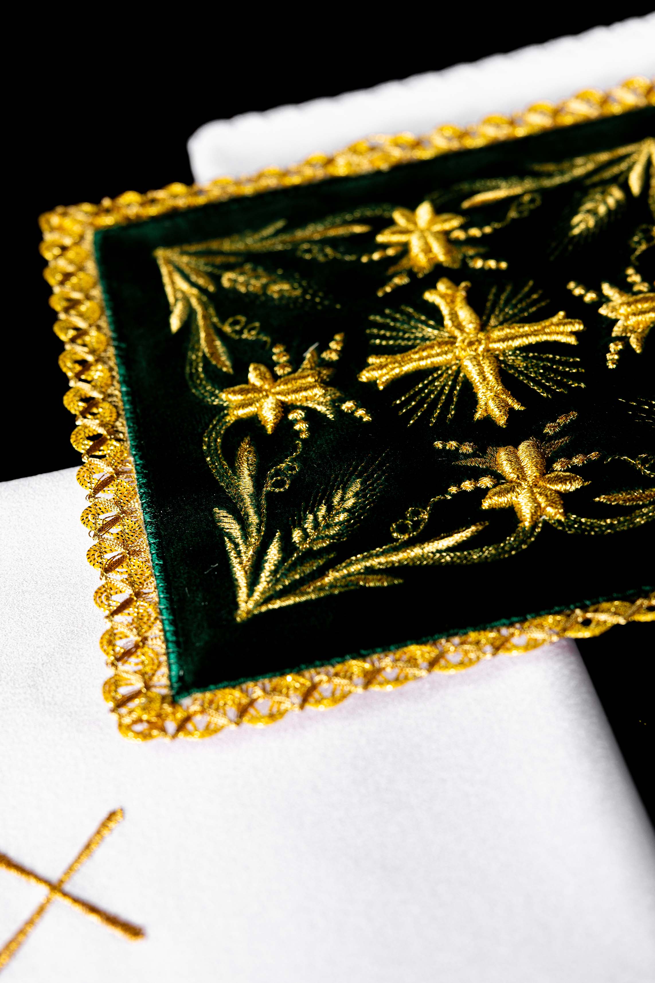 Juego de altar terciopelo bordado verde