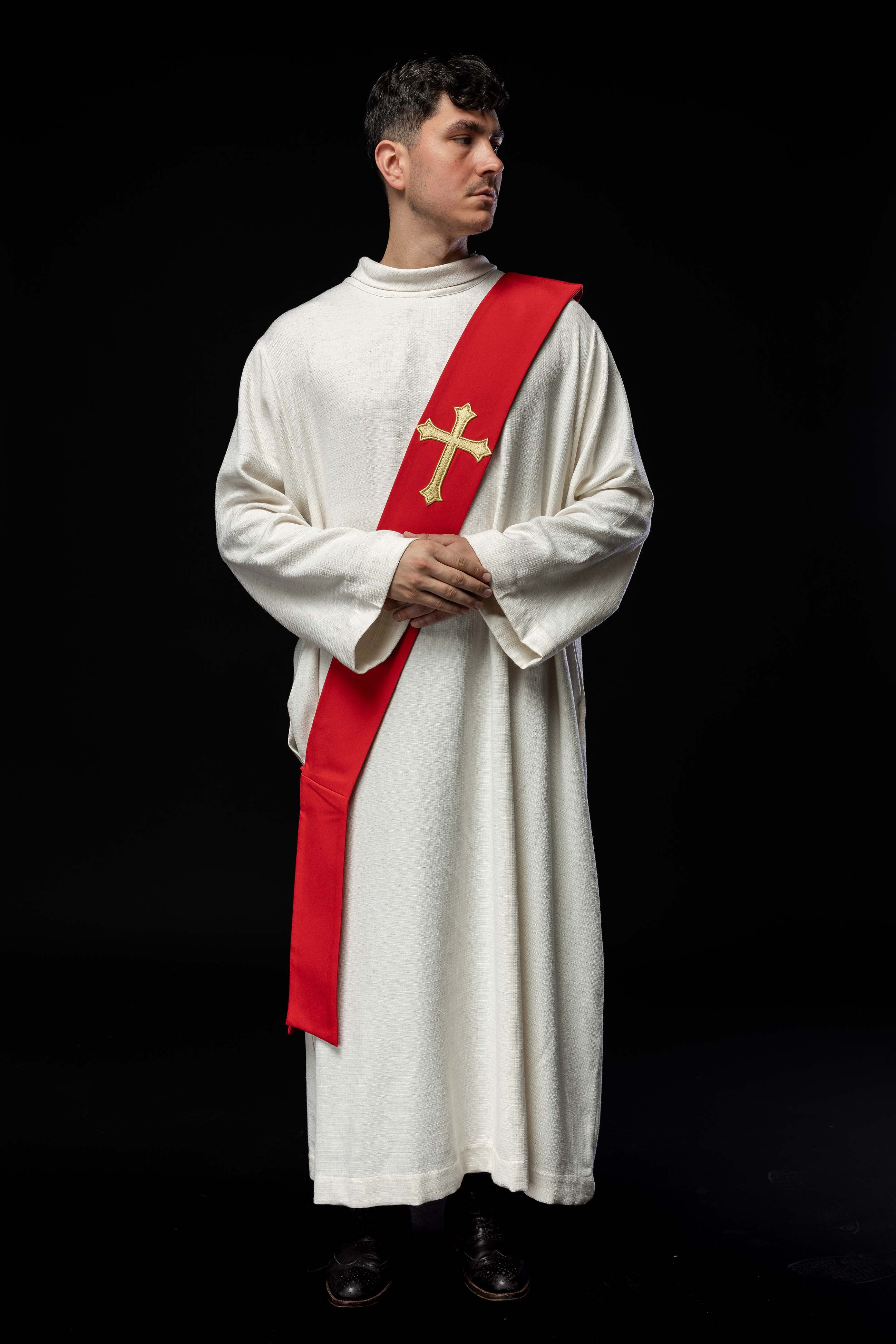 Estola diaconal roja con bordado Cruz