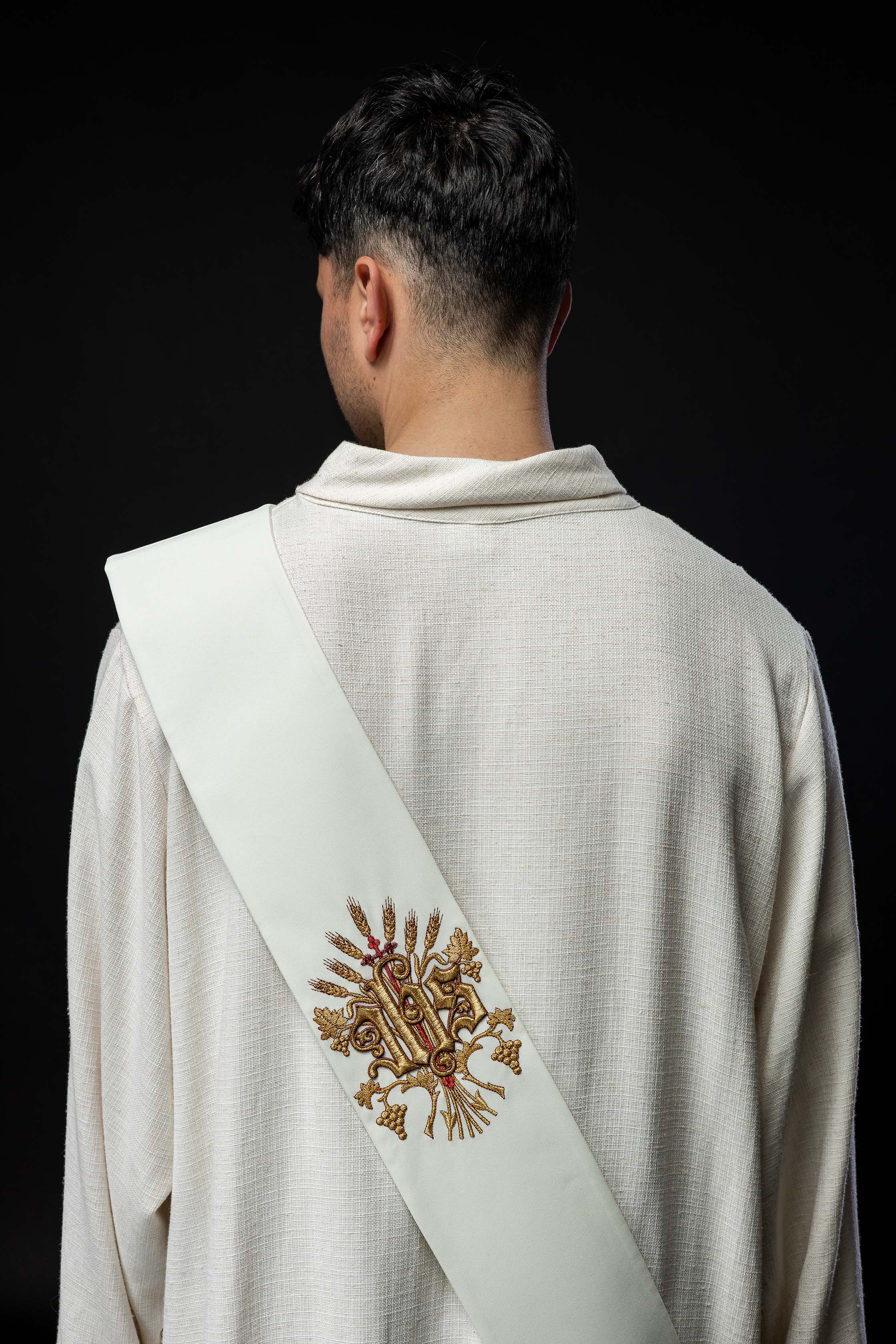 Estola diaconal marfil con bordado IHS, Cruz y Uvas