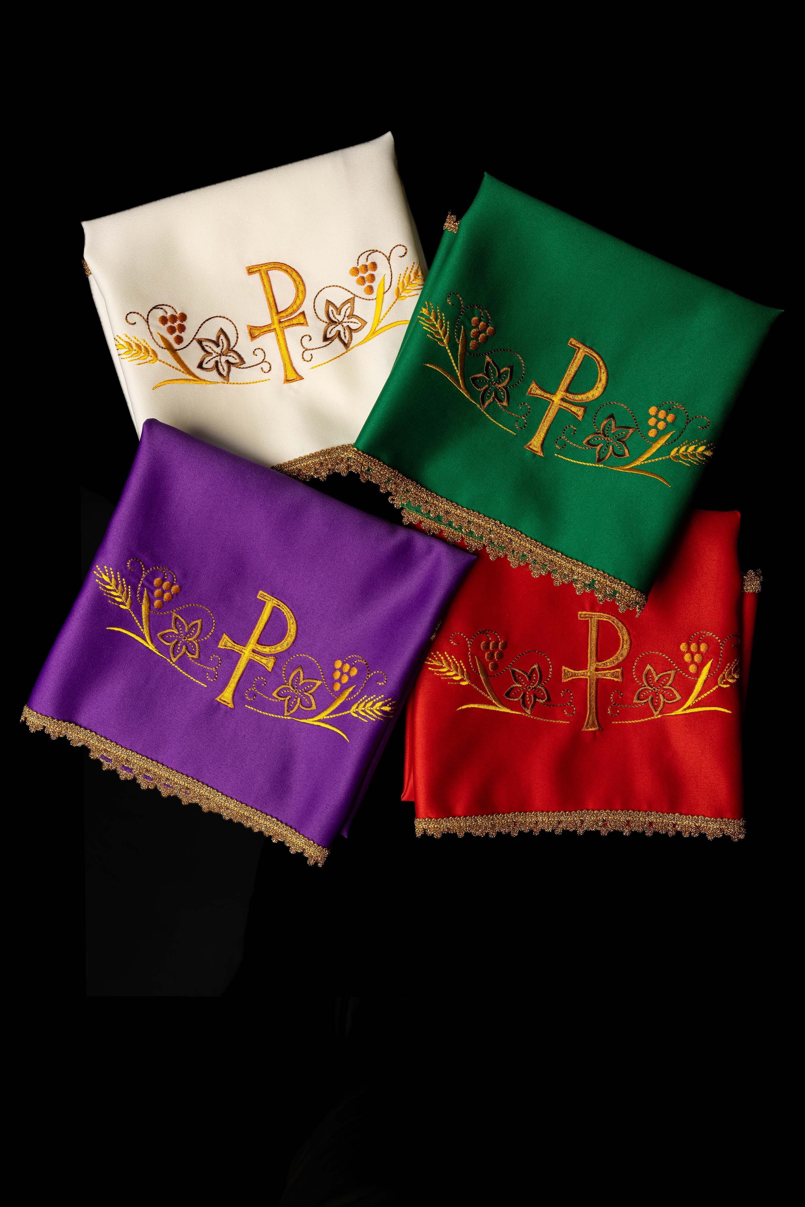 Juego 4 piezas cubre cáliz con bordado PAX - cuatro colores