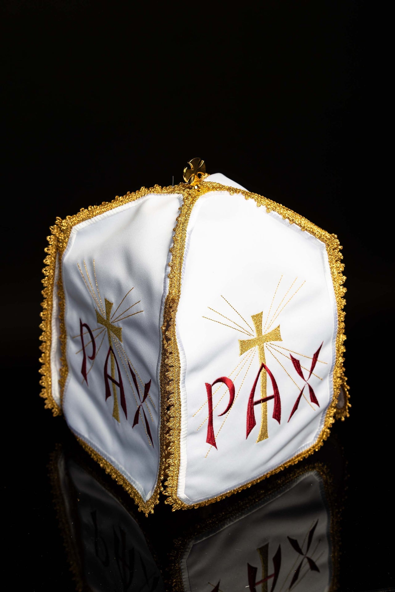 Welon na puszkę z haftem Pax