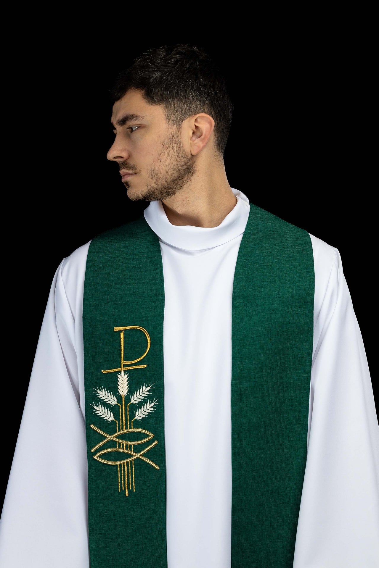 Stuła haftowana z motywem Pax, ryby i kłosa zielona - ORNATY.PL