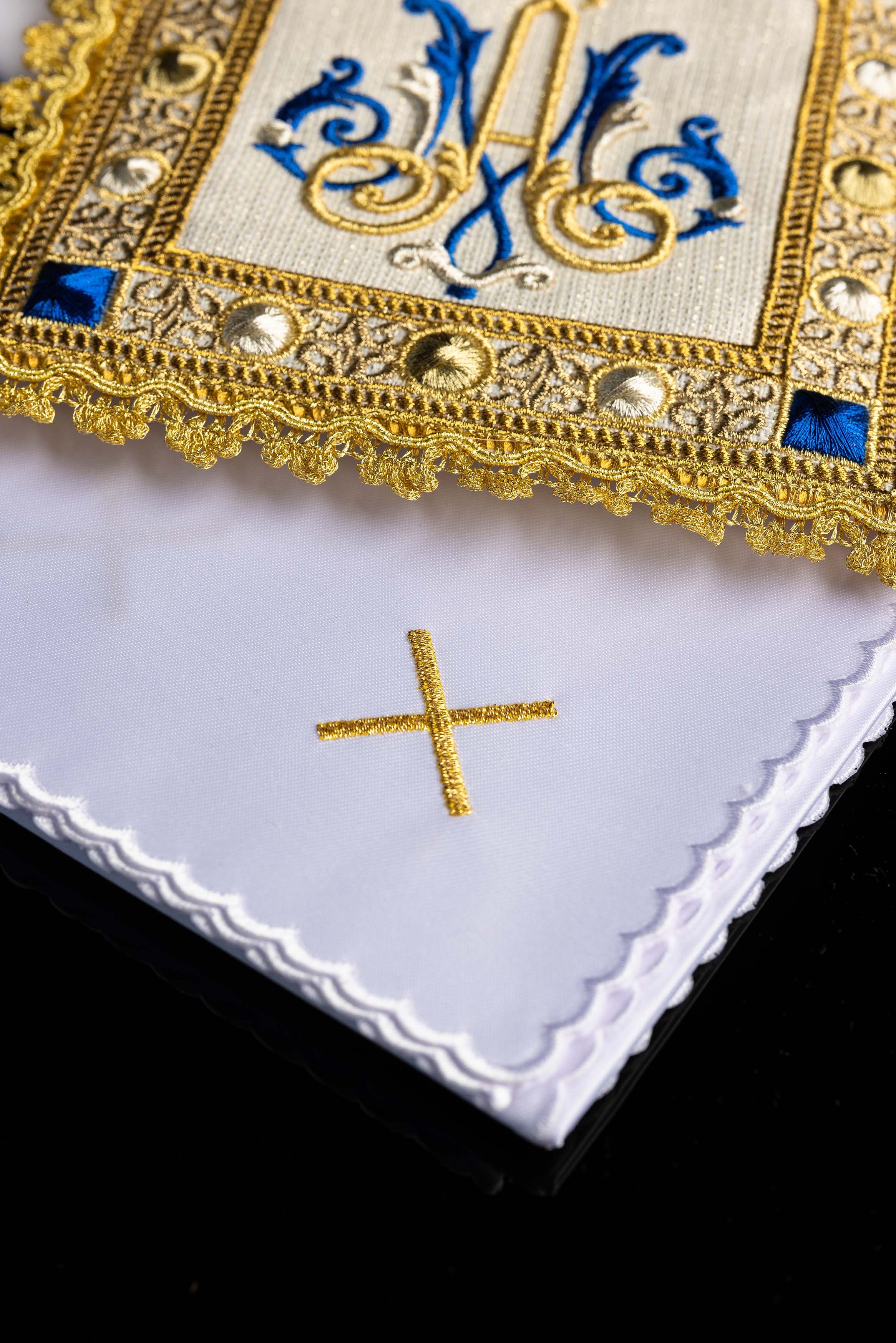 Juego De Altar bordado con símbolo Mariano