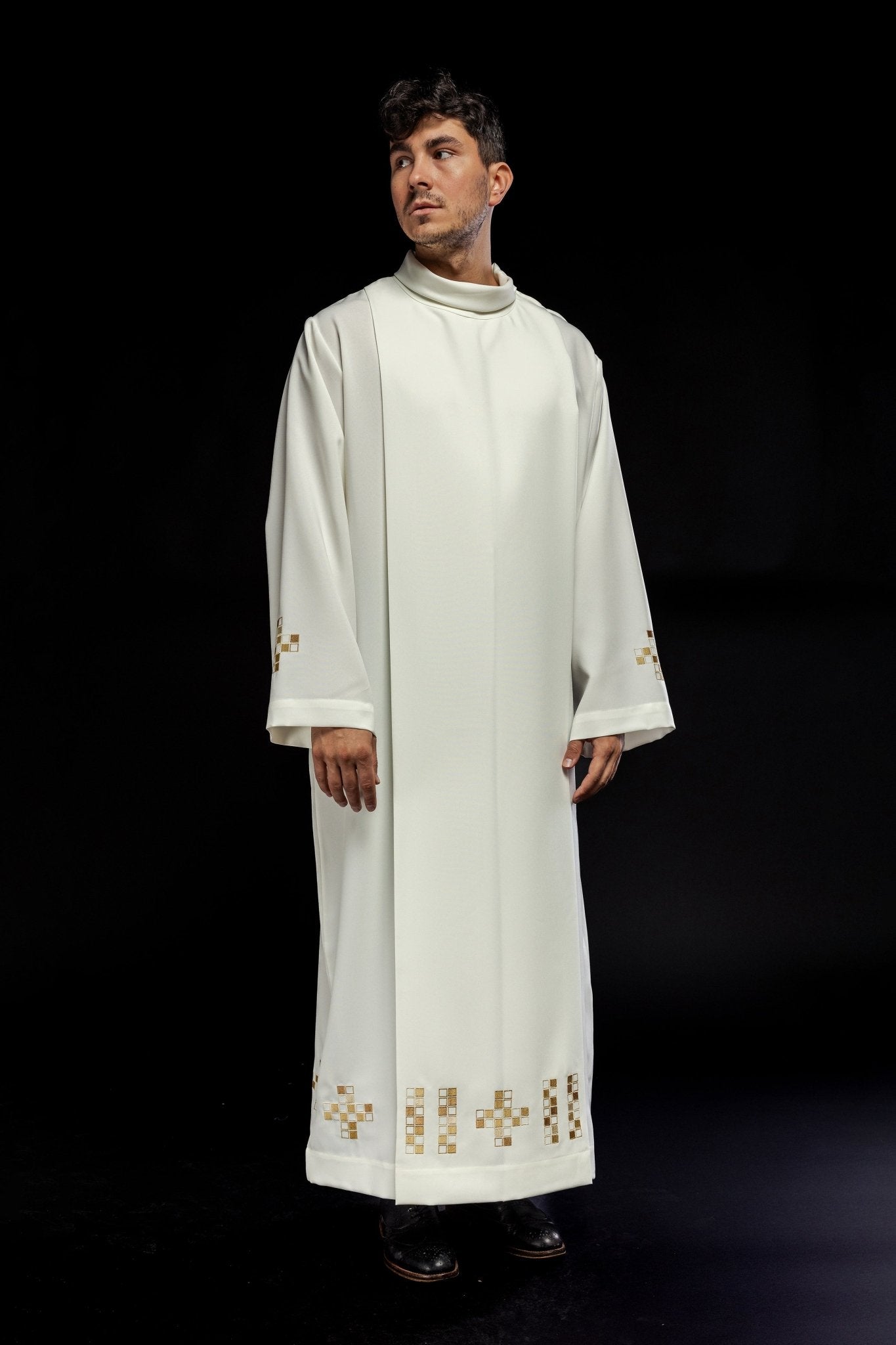 Alba con mosaico bordado Cruces crudo S - 6051 - 05 145cm/176cm - CASULLAS.ES