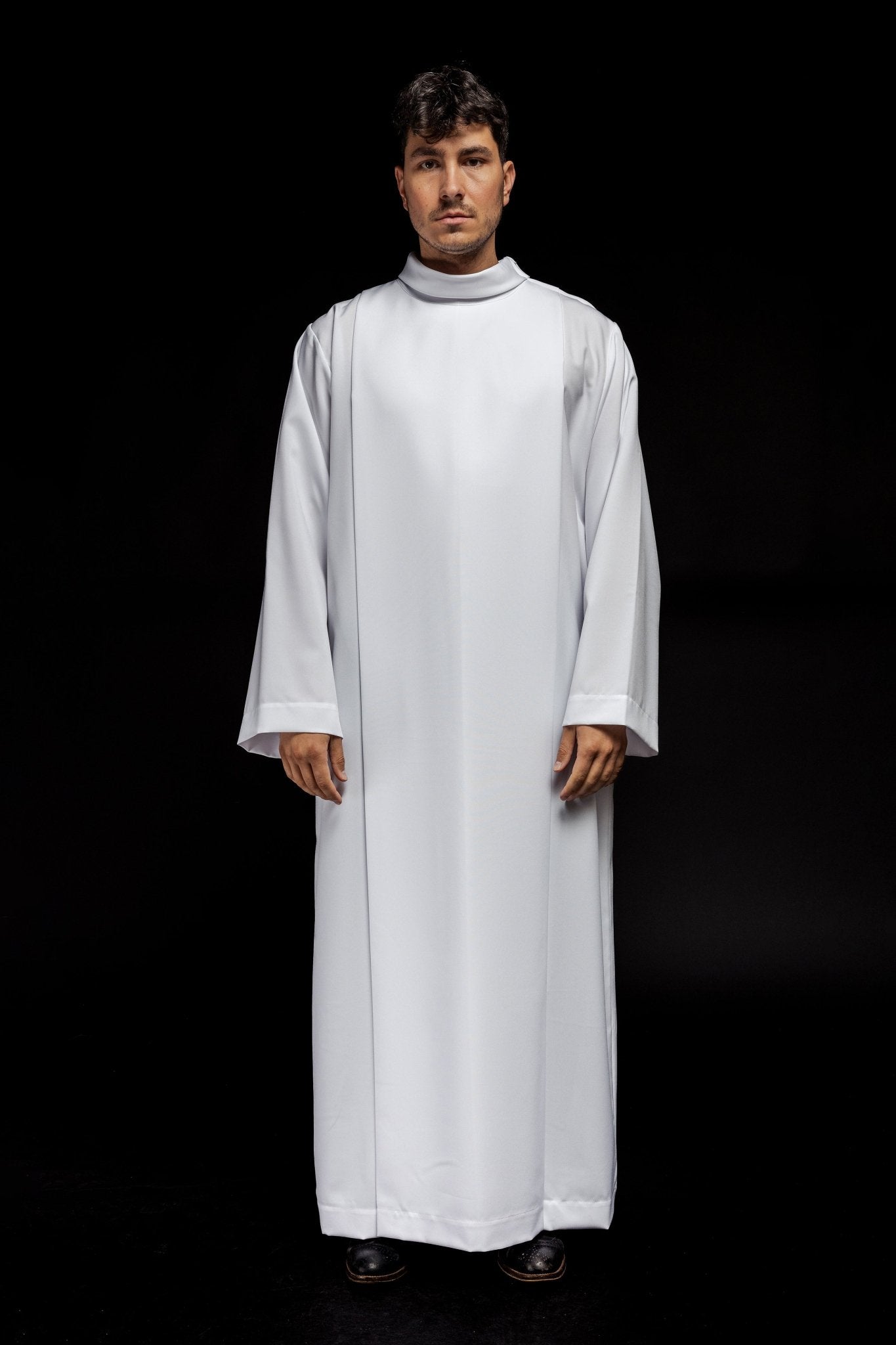 Alba lisa blanca con cuello redondo KAB/022/04/12 135cm/164cm - CASULLAS.ES