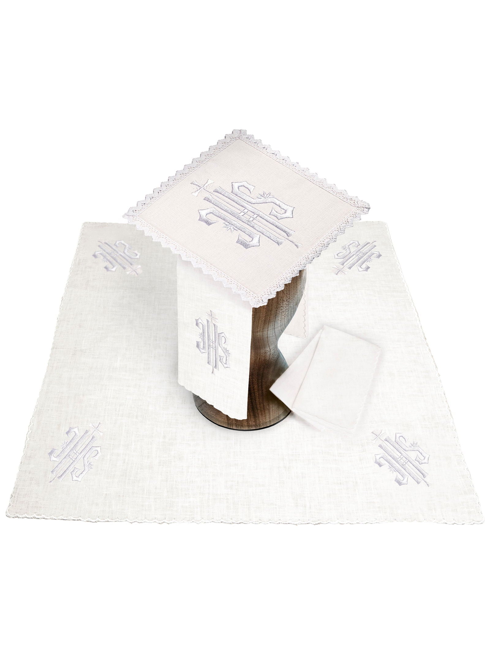 Juego de altar lino con bordado blanco IHS