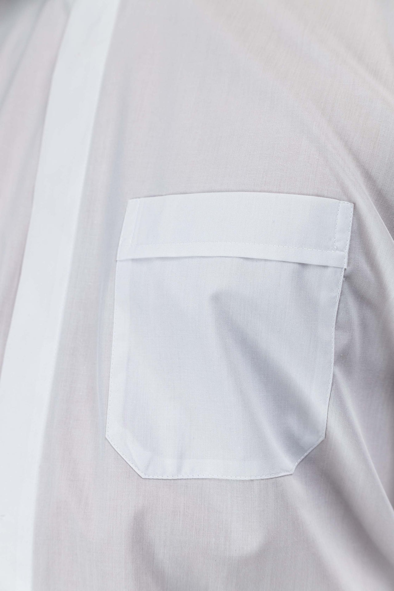Camisa clerical romana blanca de manga larga con alzacuello KSZ/003/211/DR/38 - CASULLAS.ES