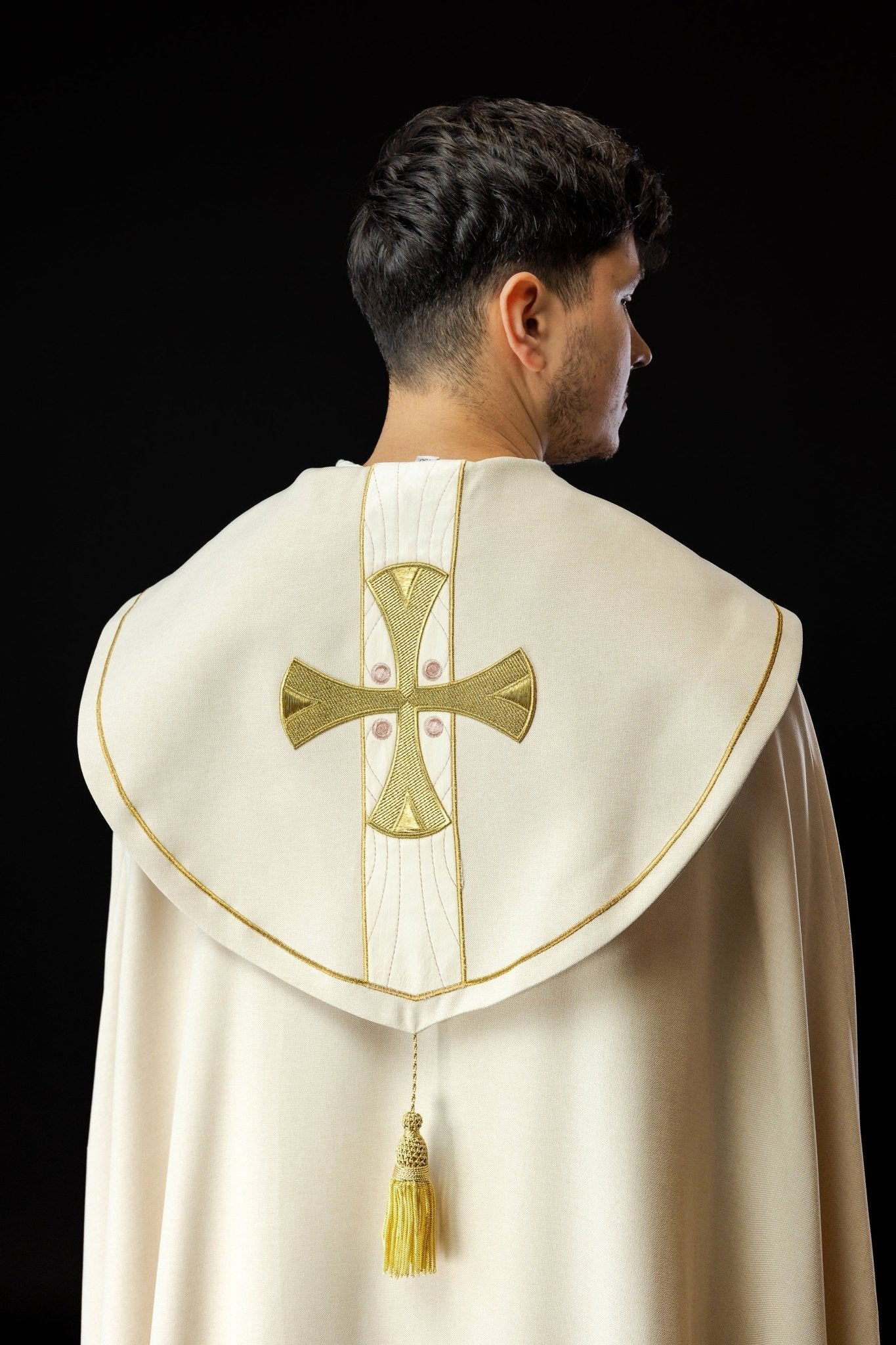 Capa con cruces doradas bordadas y terciopelo ecru S - 3068 - 05 - 70 150cm - CASULLAS.ES
