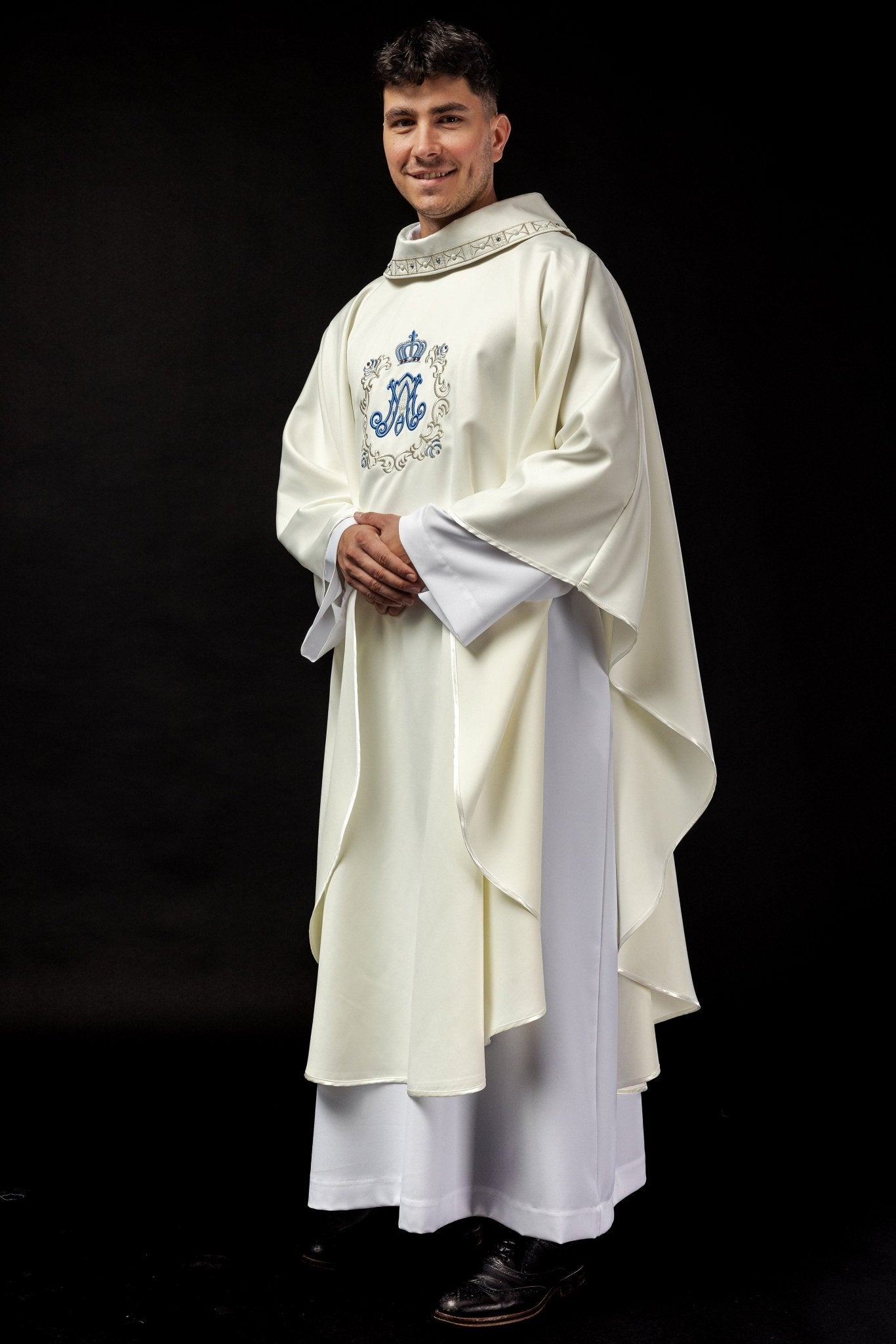 Casulla con bordado mariano LE/7041/05 - CASULLAS.ES