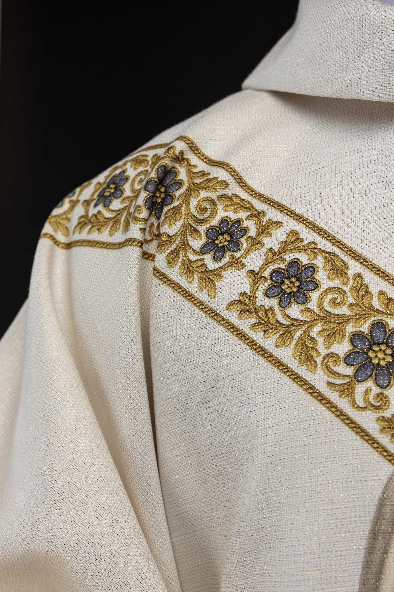 Casulla estampada con la imagen de Nuestra Señora de Fátima KOD/7011/05/40 - CASULLAS.ES