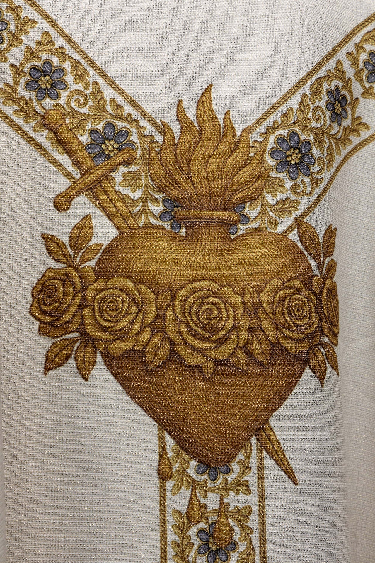 Casulla estampada con la imagen de Nuestra Señora de Fátima KOD/7011/05/40 - CASULLAS.ES