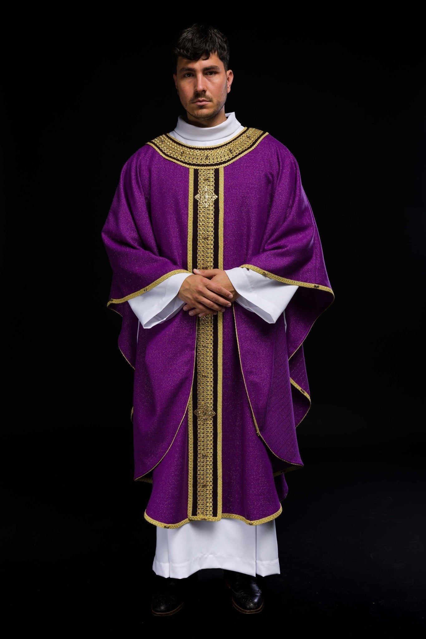 Casulla hecha a mano con piedras naturales Handmade 7001 HM/7001/03/71/PA03 - CASULLAS.ES