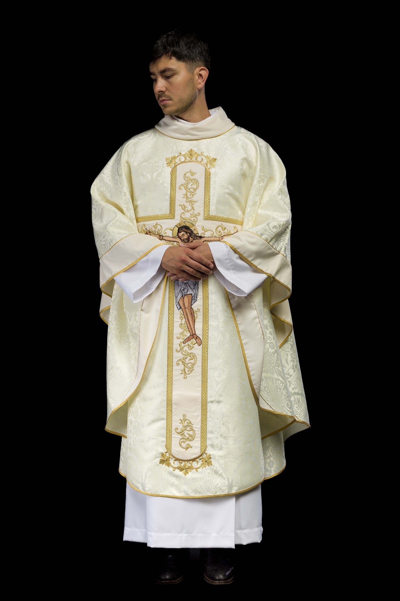 Casulla marfil con bordado Jesucristo, la tela decorativa KOR/190/05/83/PA ECRU - CASULLAS.ES