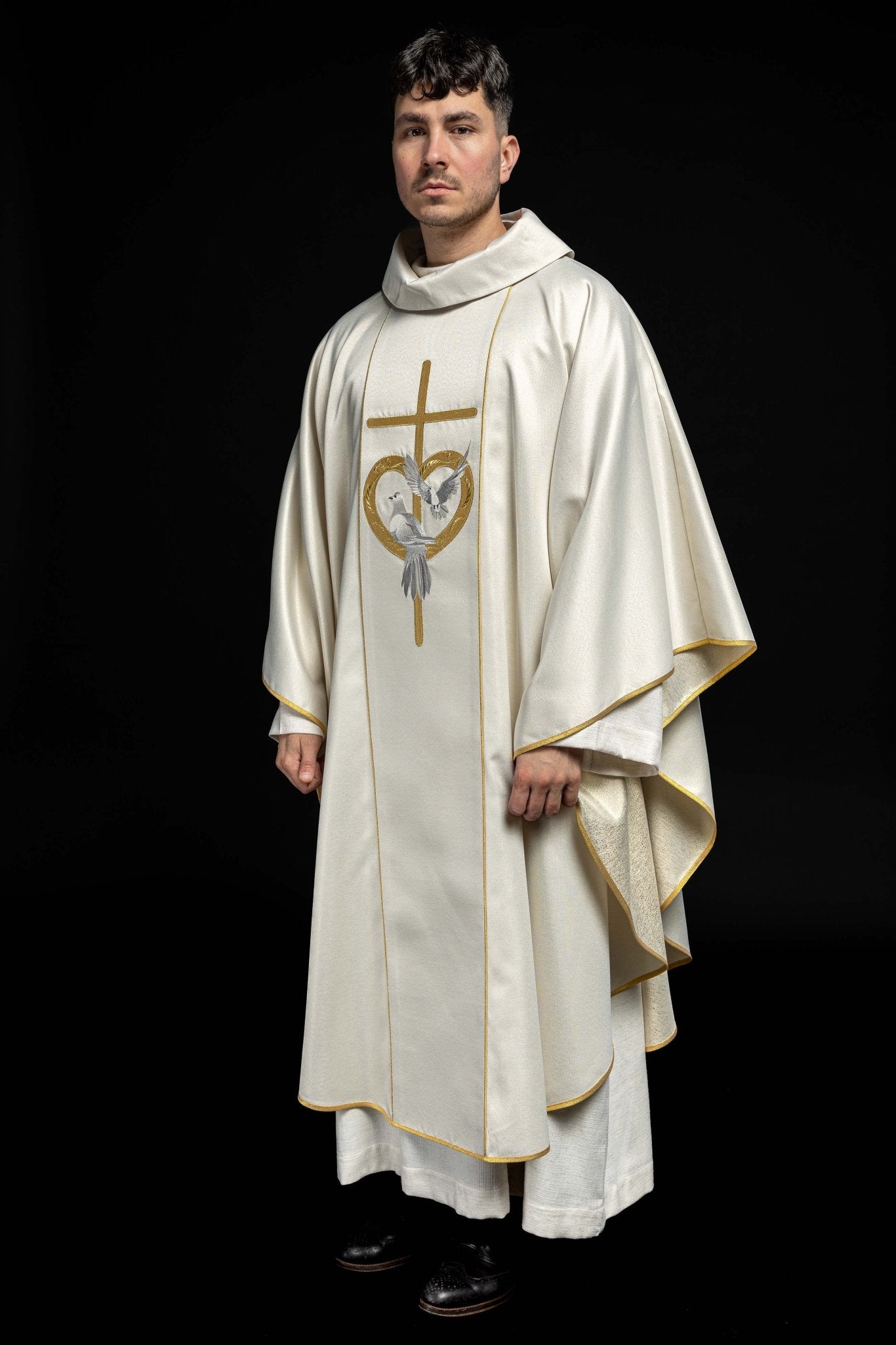 Casulla marfil de boda KOR/219/10/54 ZŁOTY - CASULLAS.ES