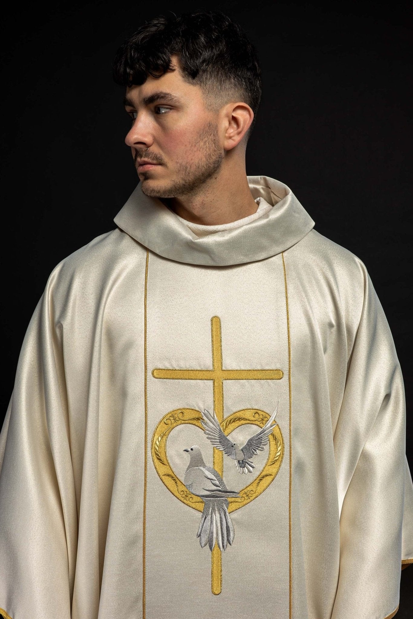 Casulla marfil de boda KOR/219/10/54 ZŁOTY - CASULLAS.ES