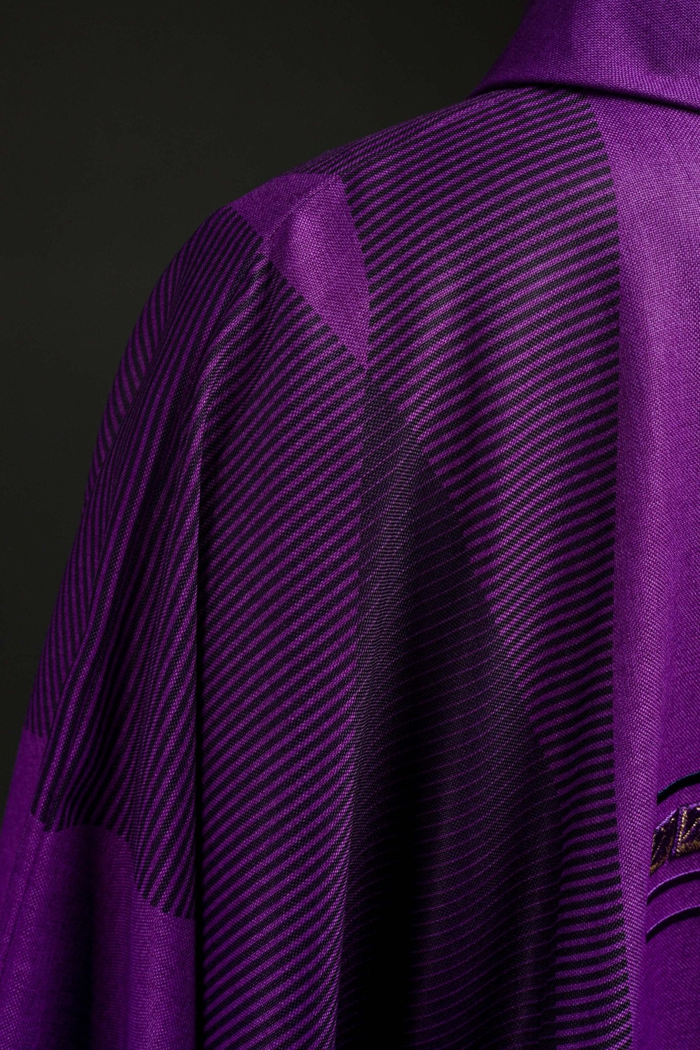 Casulla morada con cruz HA7036-03 FIOLET - CASULLAS.ES