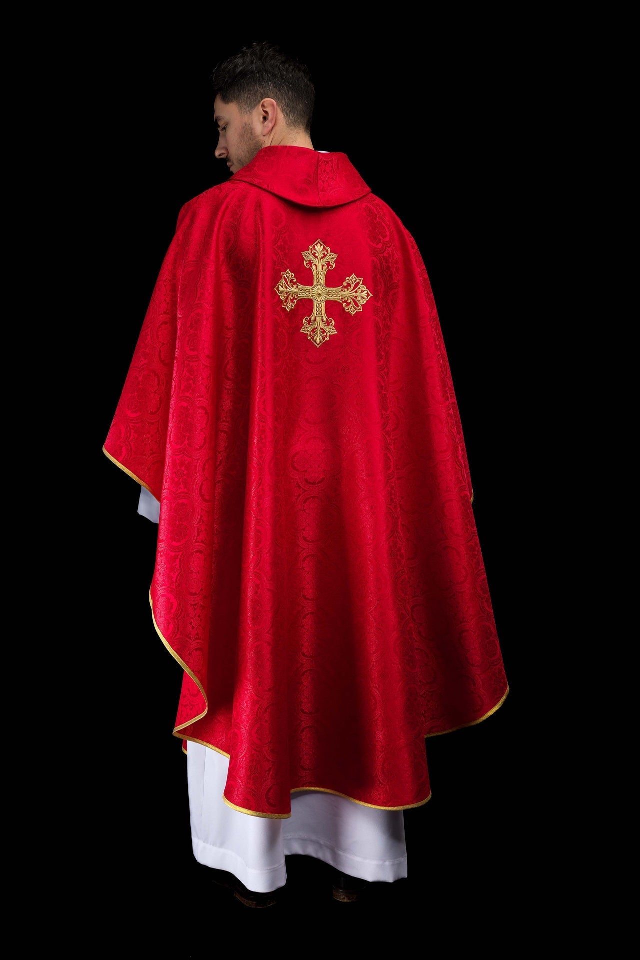 Casulla roja con cruz de tejido jacquard KOR/403/02/11 - CASULLAS.ES