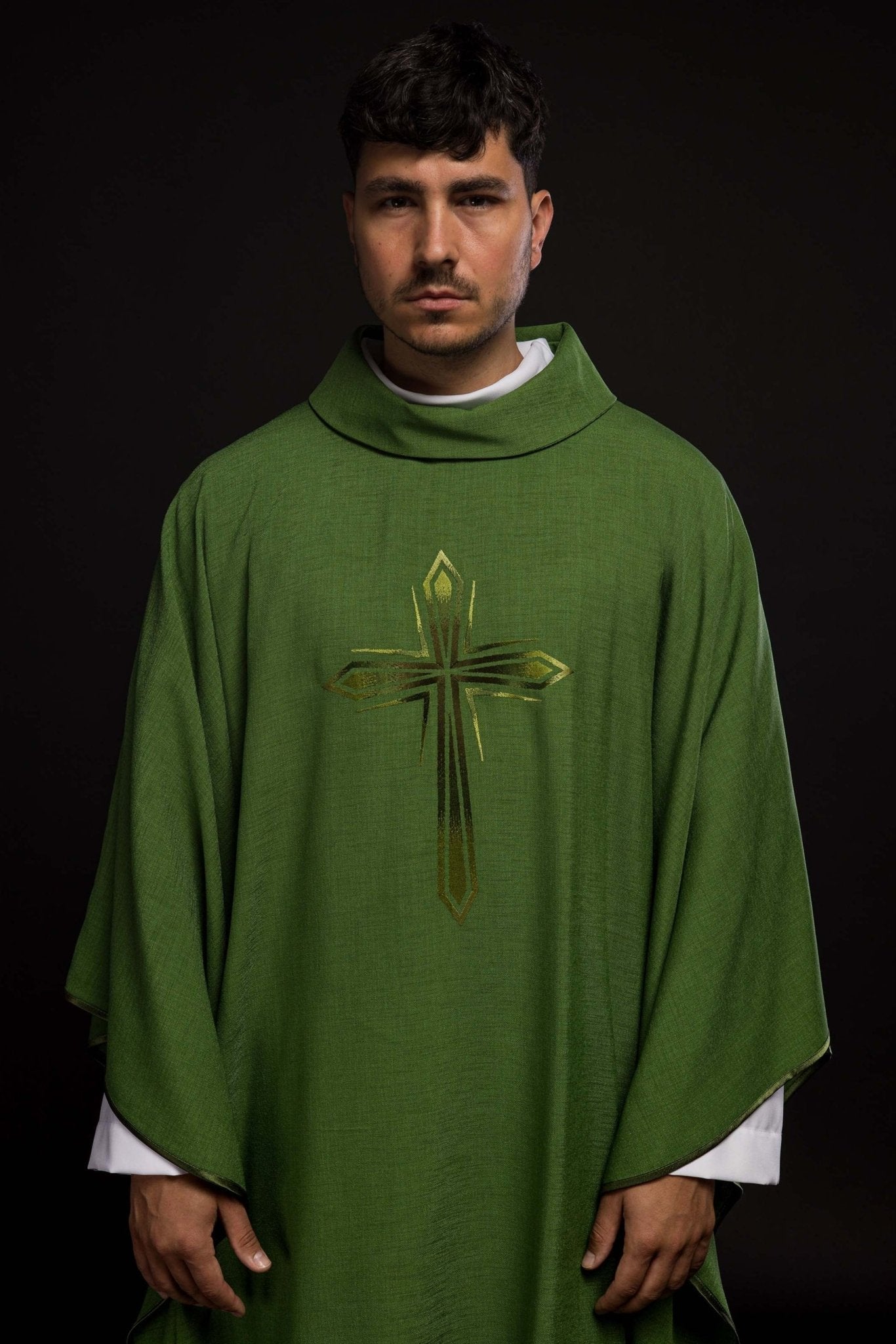 Casulla verde bordada HA7034 - 01 ZIELONY - CASULLAS.ES