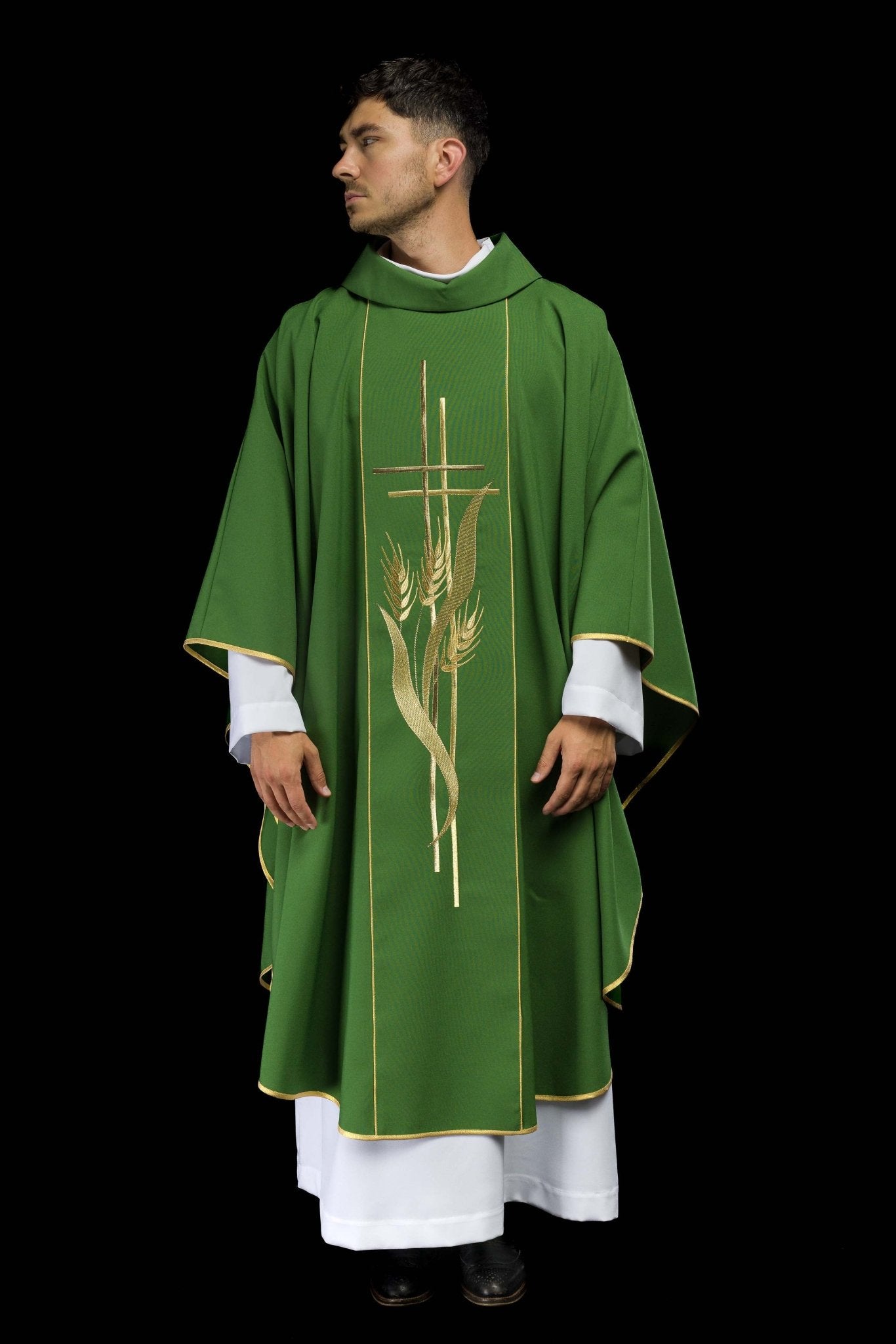 Casulla verde con bordado Cruz y Espigas KOR/114/01/01 ZIELONY - CASULLAS.ES