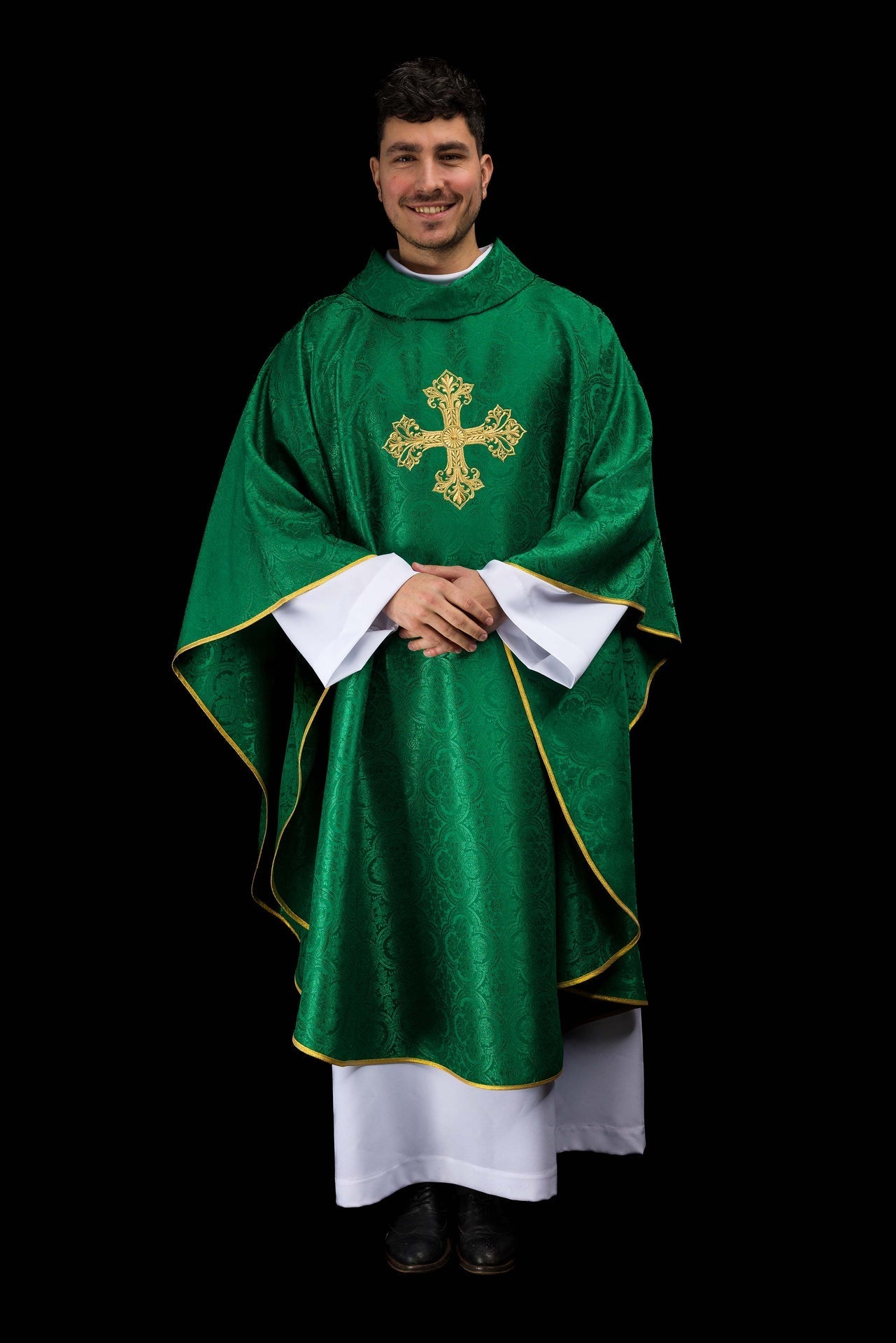 Casulla verde con cruz de tejido jacquard KOR/403/01/11 - CASULLAS.ES