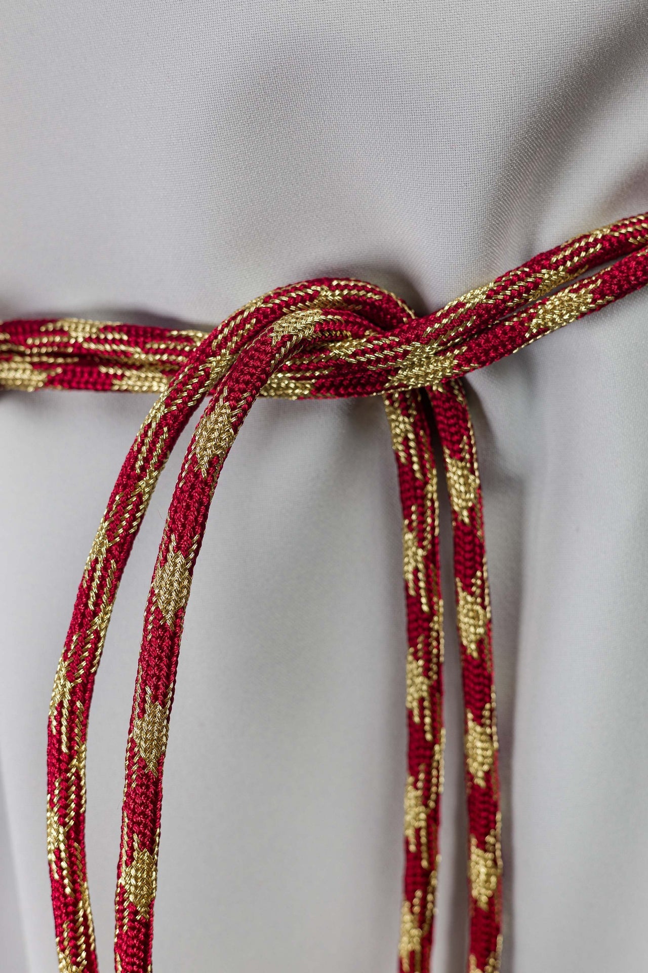 Cíngulo litúrgico rojo y dorado CIN/802 - CASULLAS.ES