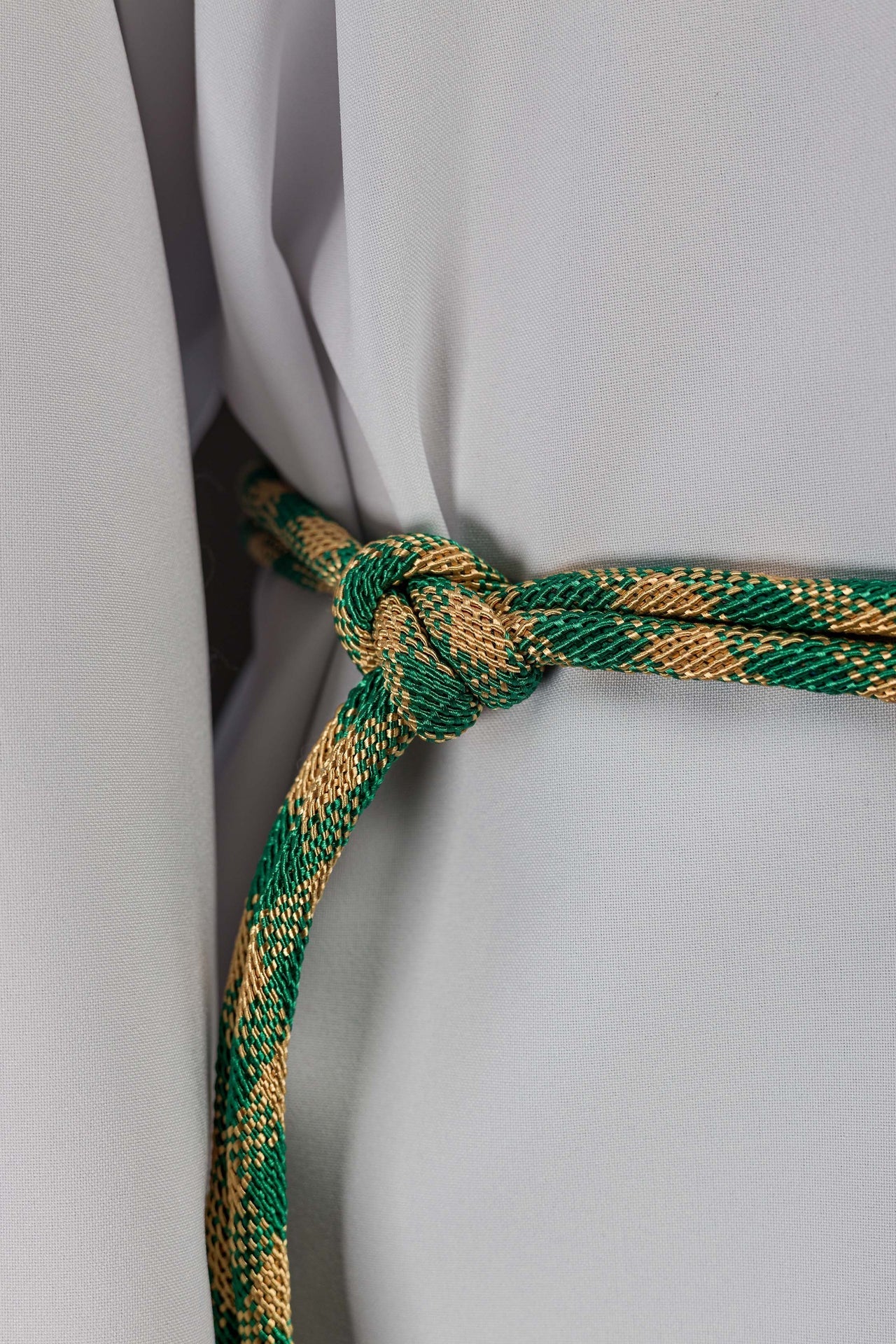 Cíngulo litúrgico verde y dorado premium CIN/806 - CASULLAS.ES