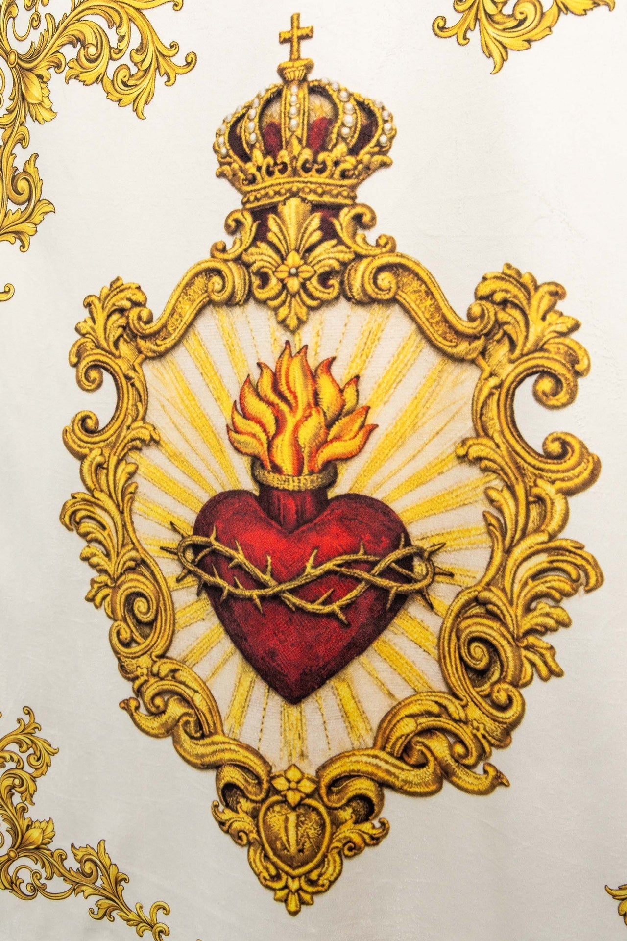 Estandarte litúrgico impreso por ambas caras con el Sagrado Corazón de Jesús y el Cristograma IHS CHD/001/05/109 80*130 - CASULLAS.ES