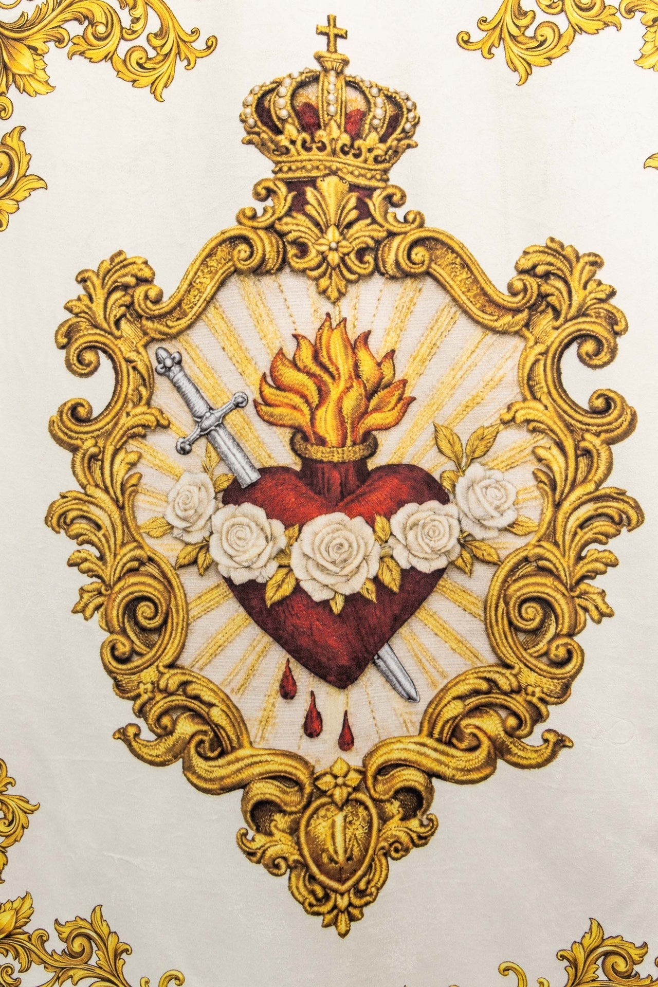Estandarte litúrgico mariano impreso por ambas caras con el símbolo del Corazón y monograma mariano CHD/003/05/109 80*130 - CASULLAS.ES