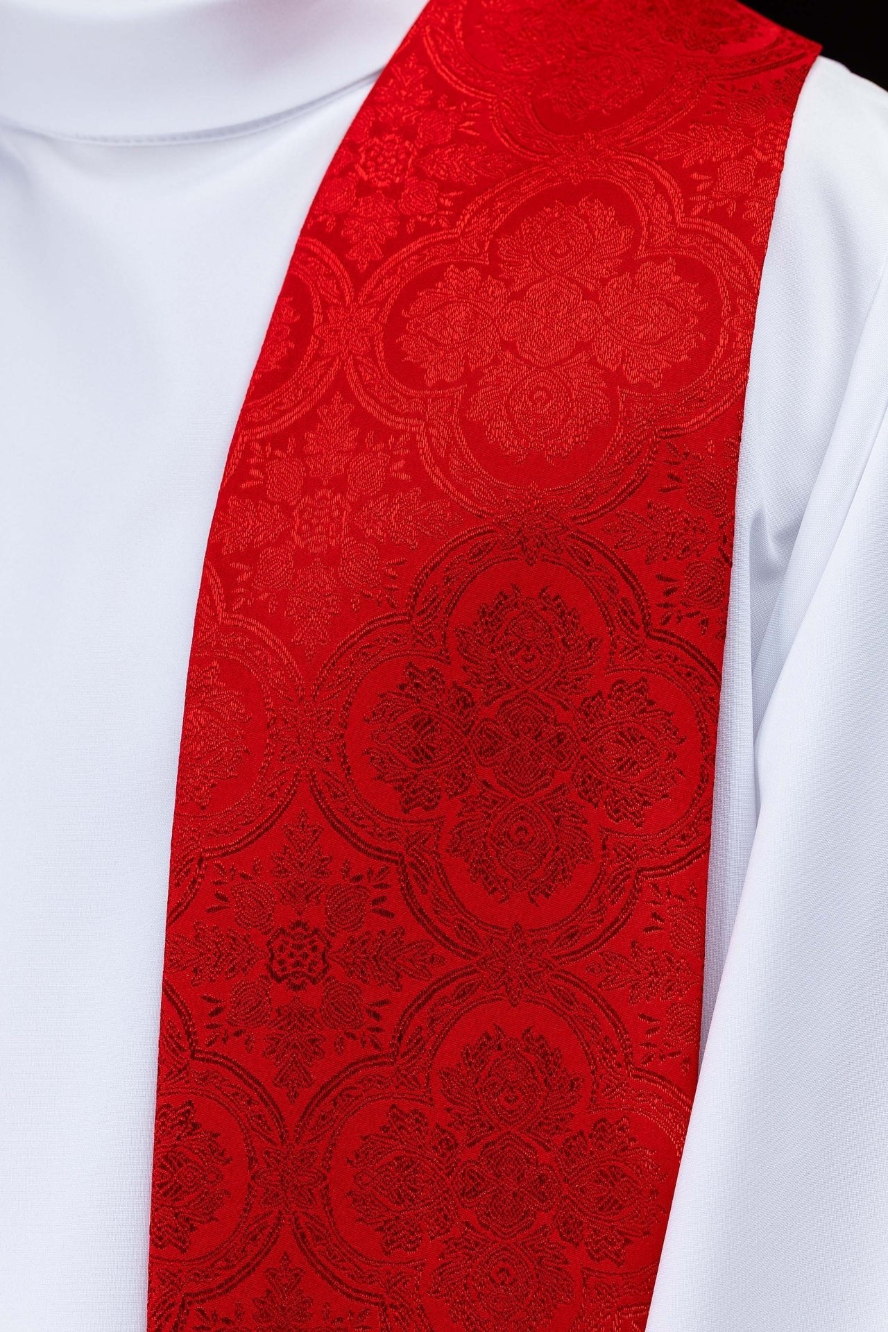 Estola bordada con motivo de cruz tejido jacquard rojo KST/967/02/11 - CASULLAS.ES