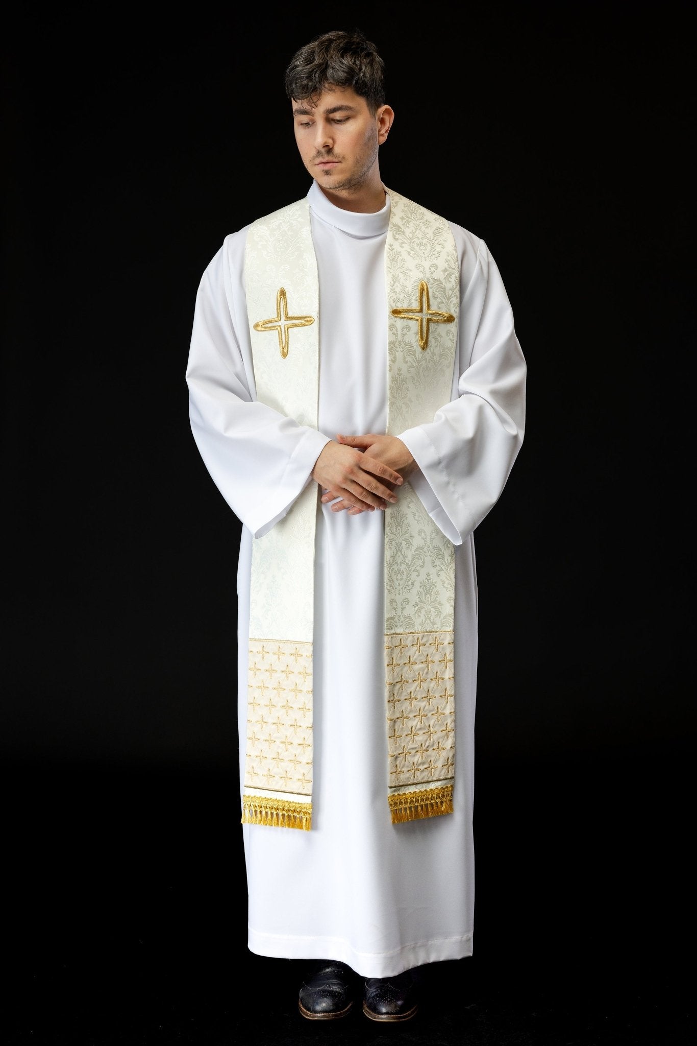 Estola jacquard bordada con motivos cruzados crudo S - 2054 - 05 - 67 - CASULLAS.ES