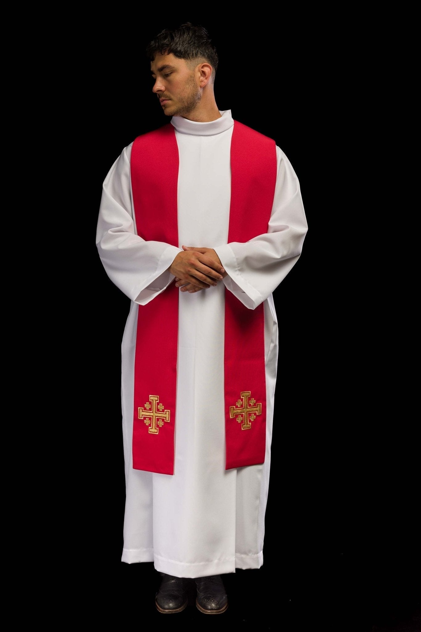 Estola roja con bordado Cruz de Jerusalén KST/046/02/01 CZERWONY - CASULLAS.ES