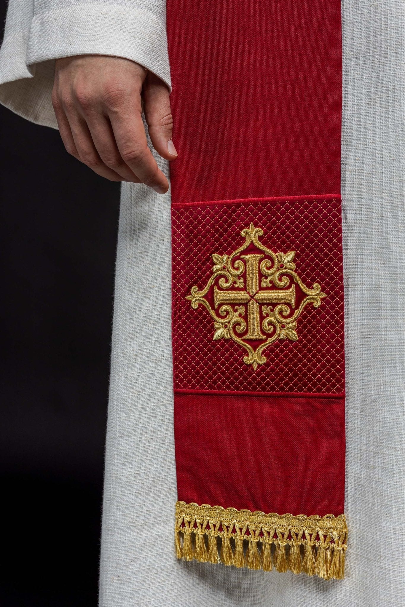 Estola roja terciopelo con bordado Cruz LE/2029/02 - CASULLAS.ES