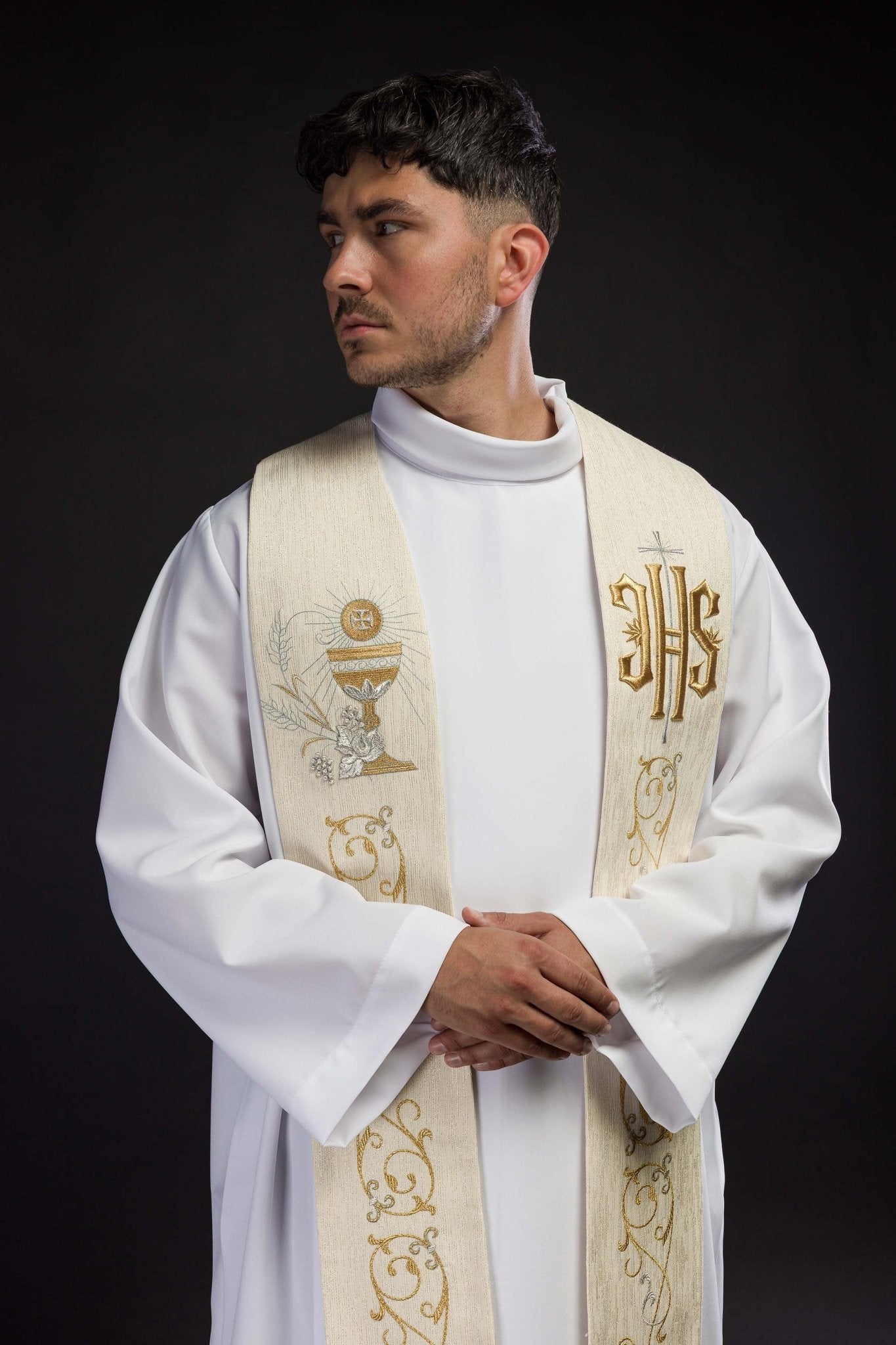 Estola sacerdotal con bordado de IHS y cáliz eucarístico ecru KST/508/05/42 ECRU - CASULLAS.ES