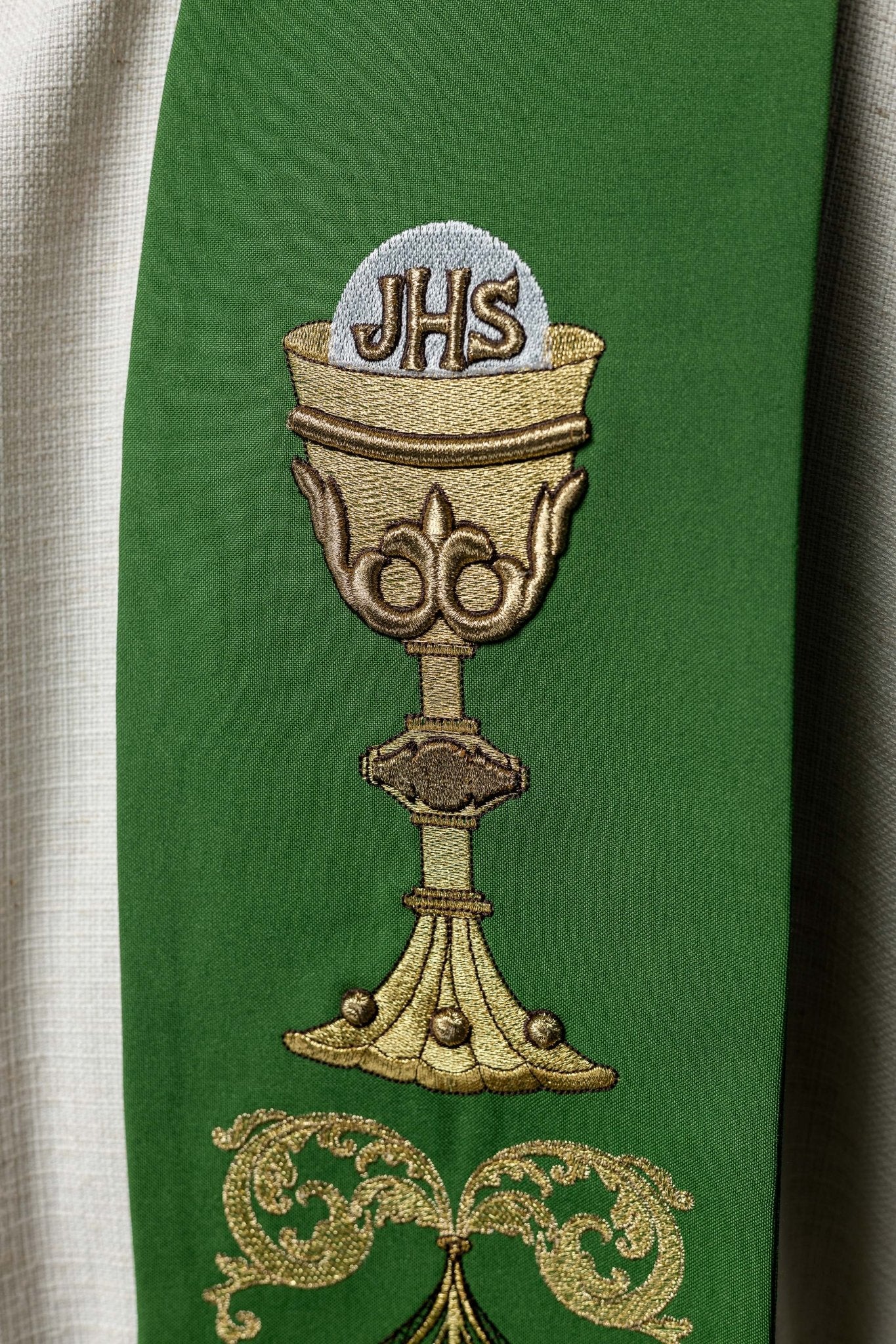 Estola verde con bordado Cáliz e IHS KST/042/01/01 ZIELONY - CASULLAS.ES