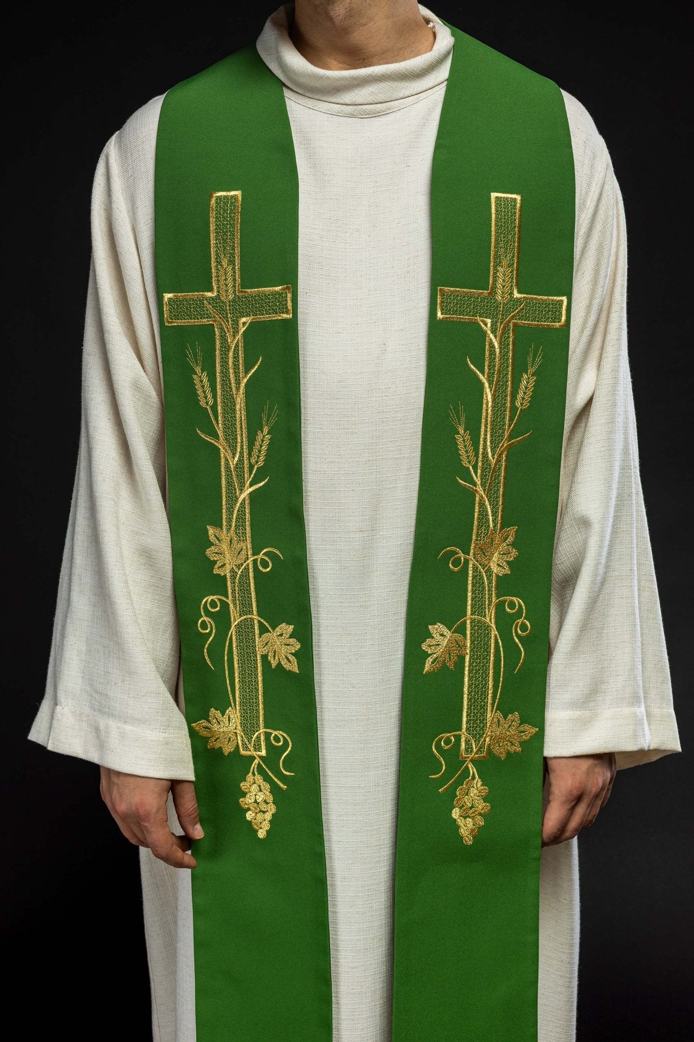 Estola verde con bordado Cruz KST/072/01/01 ZIELONY - CASULLAS.ES