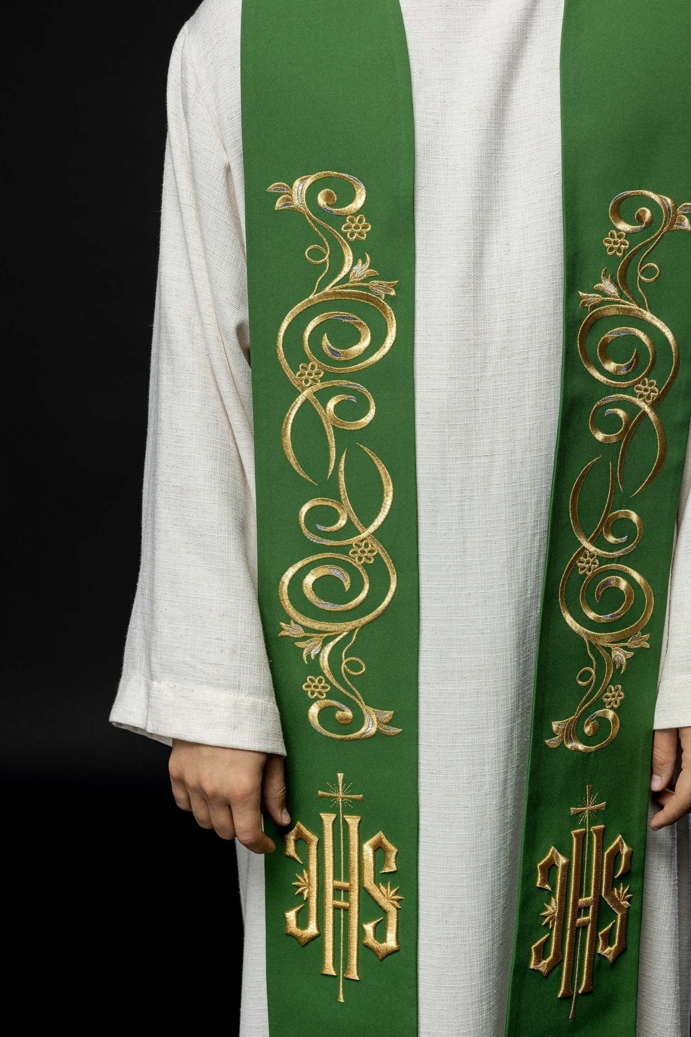 Estola verde con bordado IHS KST/031/01/01 ZIELONY - CASULLAS.ES