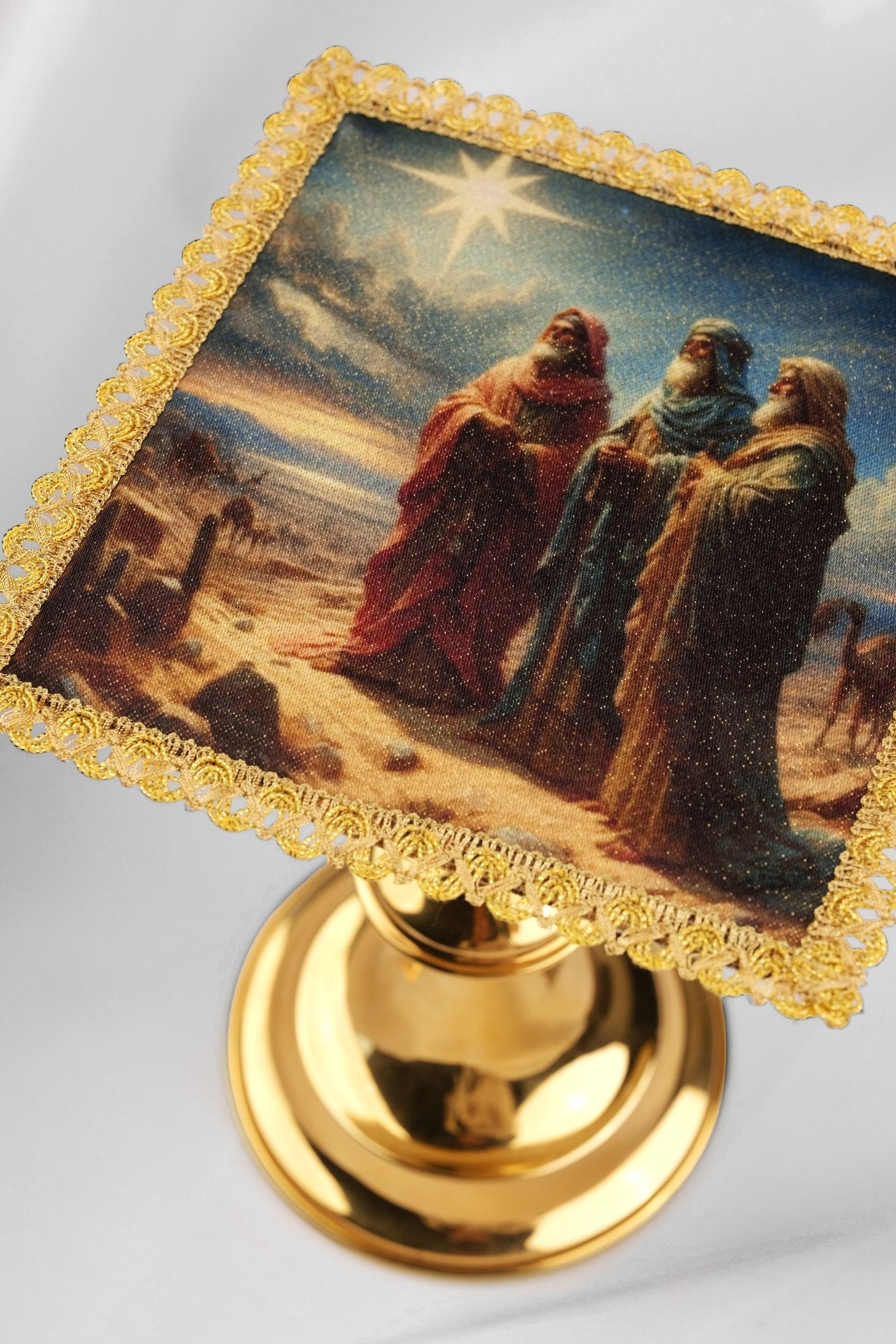 Juego de altar con palia que representa a los Reyes Magos KKS/001 - CASULLAS.ES