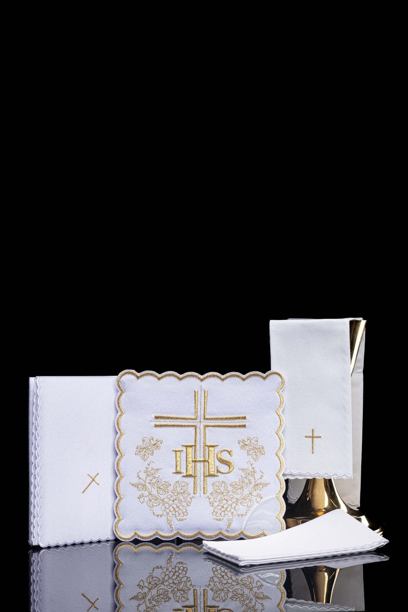 Juego de altar con sencillo bordado dorado KK/156/04 - CASULLAS.ES