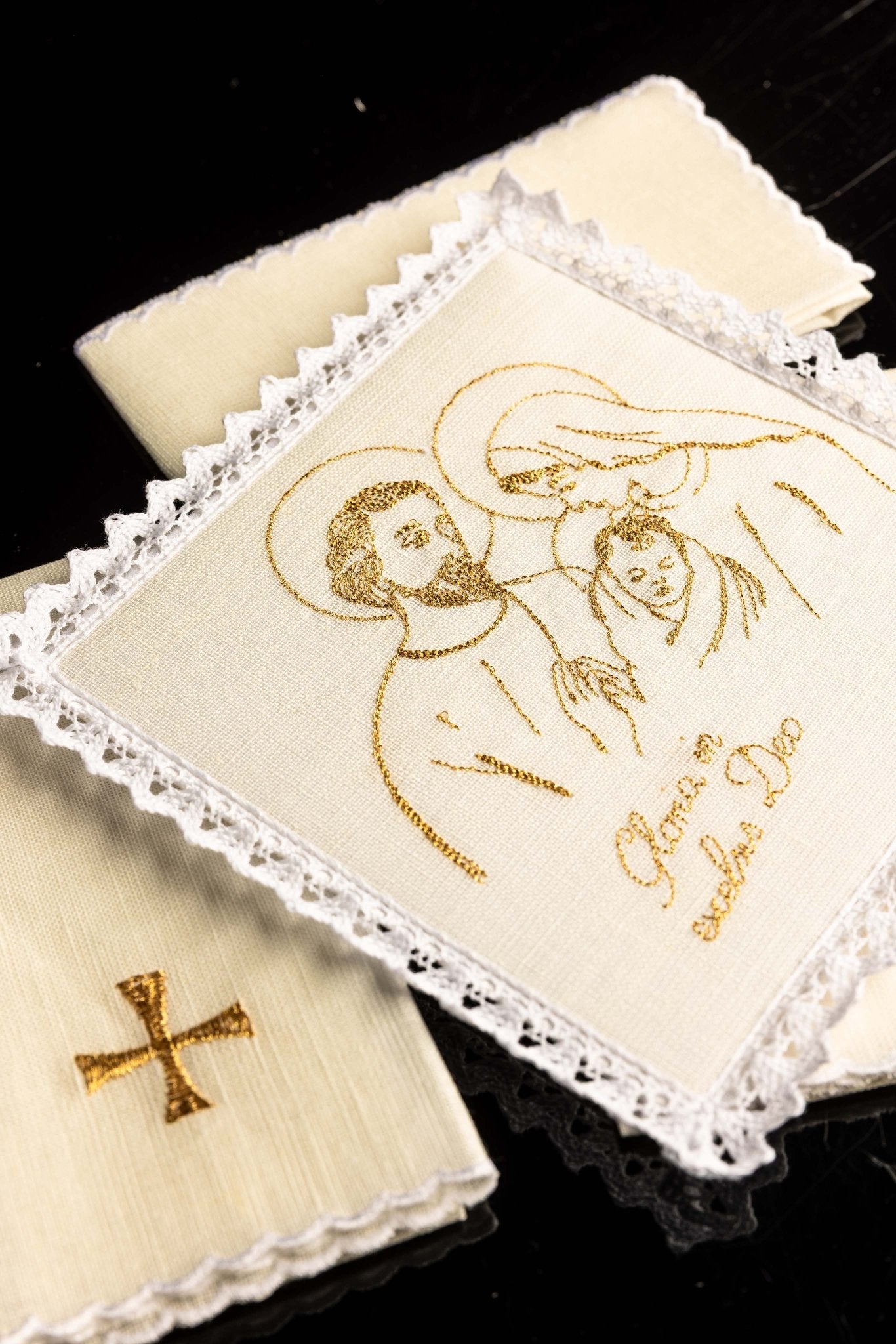 Juego de altar lino bordado para Navidad KKL/118 - CASULLAS.ES