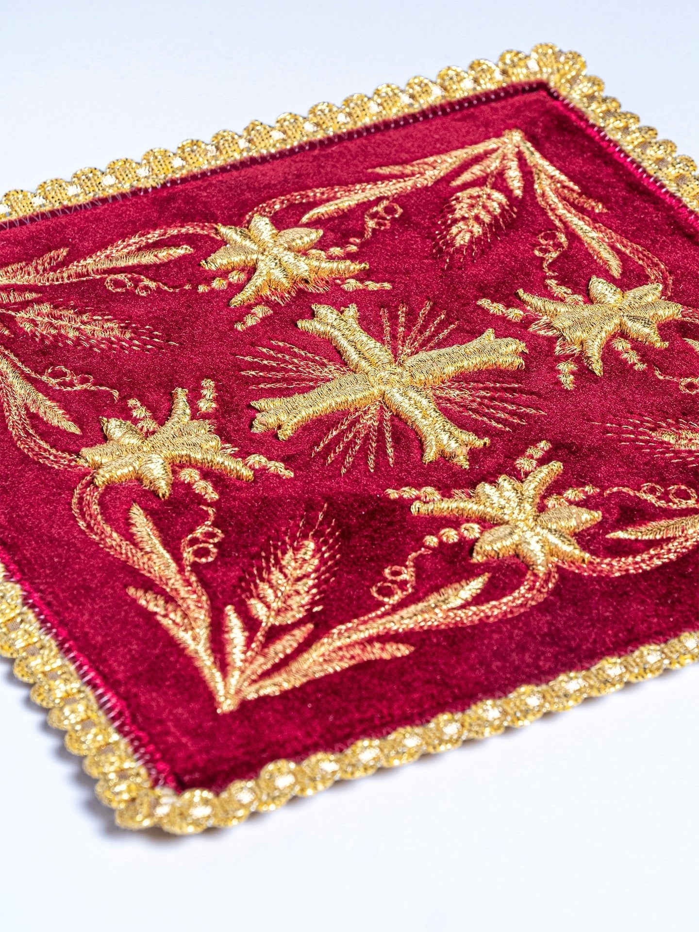 Juego de altar terciopelo bordado rojo KK/5001/C1 - CASULLAS.ES