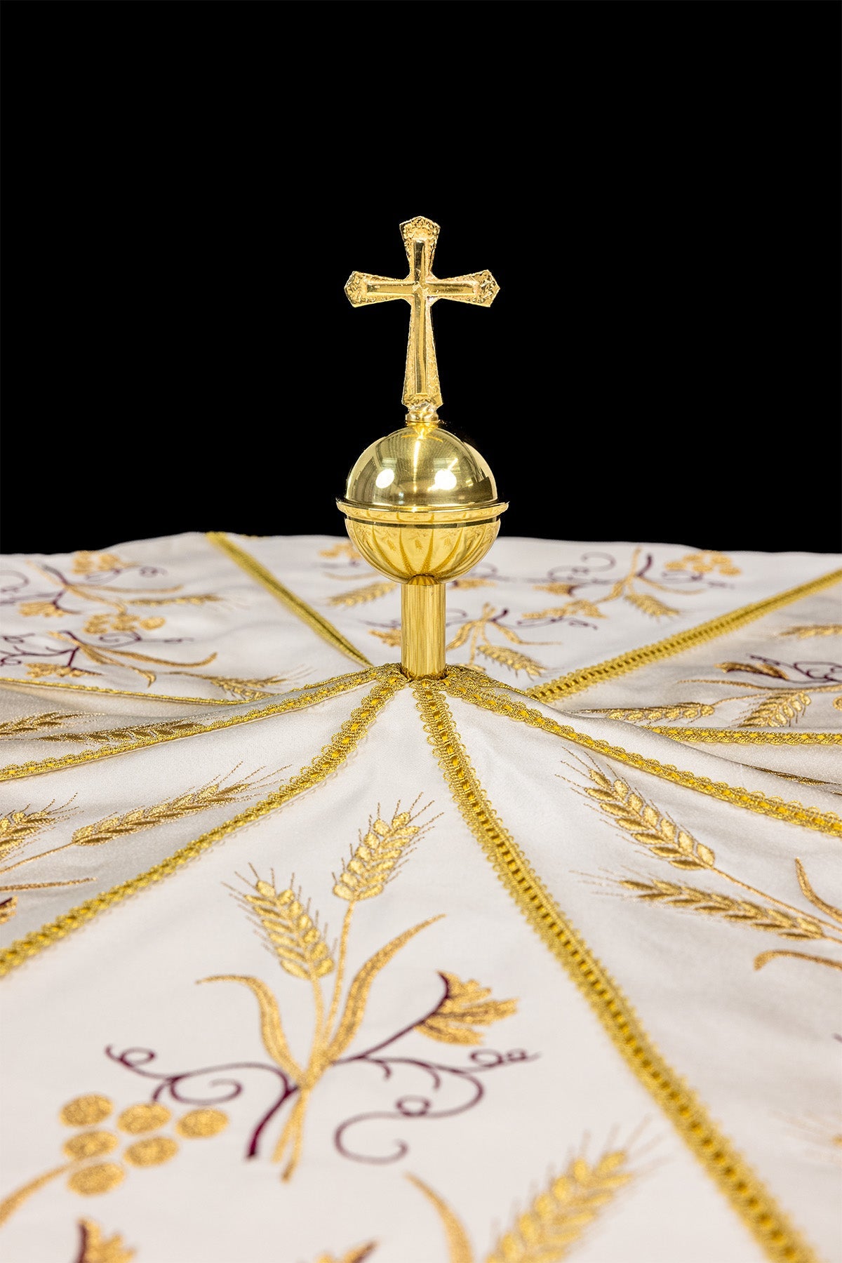 Paraguas procesional para sacerdote bordado uvas y espigas KPP/001/05/20 o 100cm ECRU SAT. - CASULLAS.ES