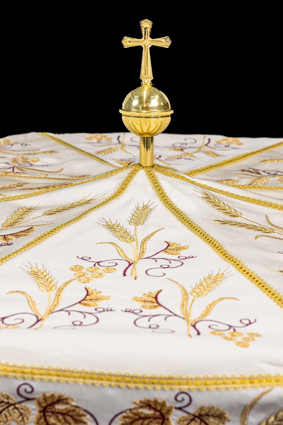 Paraguas procesional para sacerdote bordado uvas y espigas KPP/001/05/20 o 100cm ECRU SAT. - CASULLAS.ES