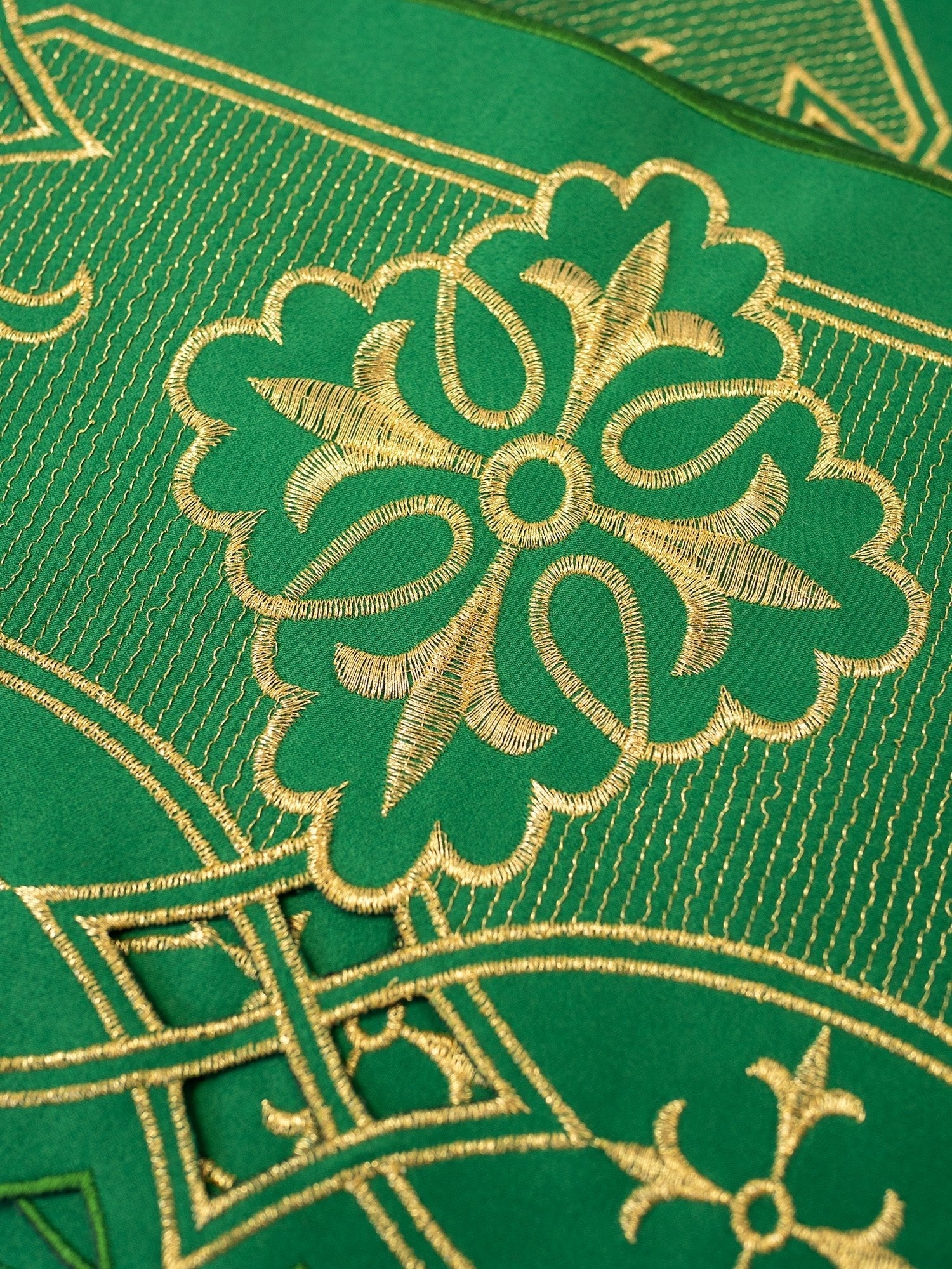 Puntilla de altar con bordado Rosetón - verde KOM/030/01 9cm 3,5m - CASULLAS.ES