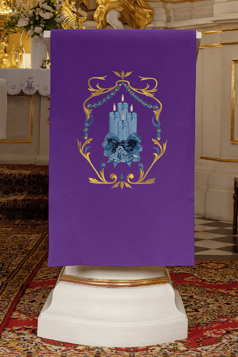 Púrpura cubre ambon de adviento con bordado Vela - morado KMO/019/03/01 FIOLET 55*250 - CASULLAS.ES