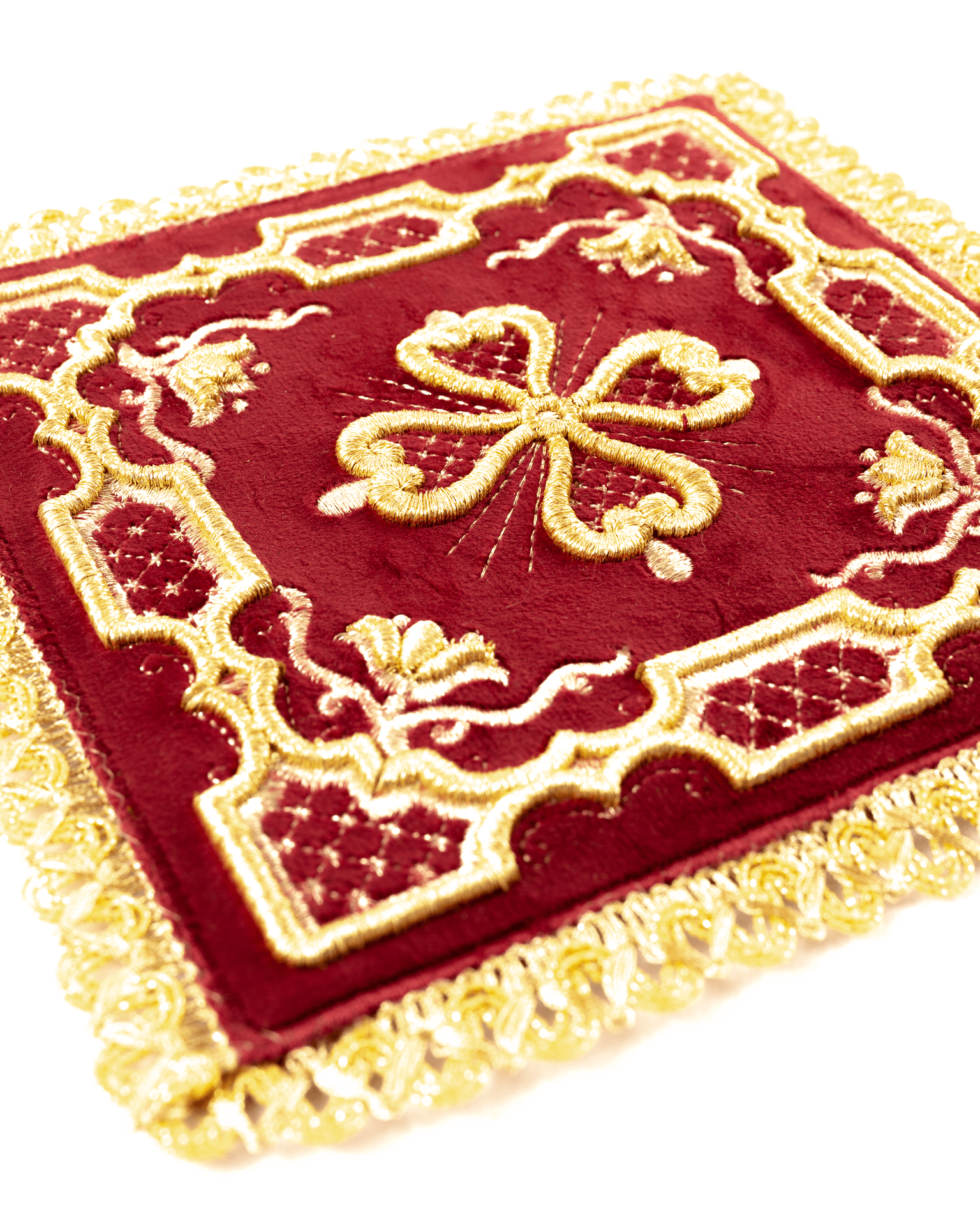 Servicio de altar bordado en terciopelo rojo KDT/5035/02/W - CASULLAS.ES