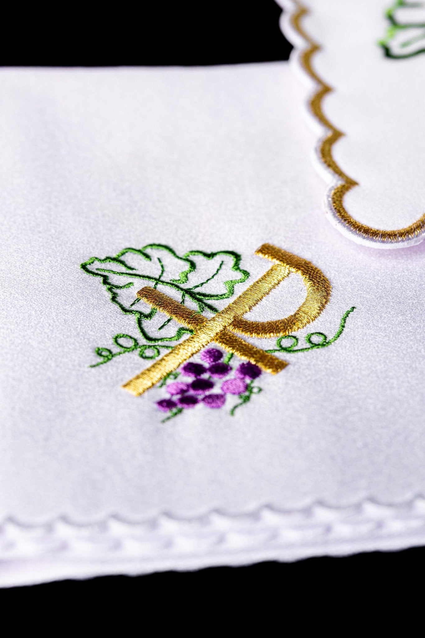 Servicio de altar con bordado PAX y Uvas KK/002 - CASULLAS.ES